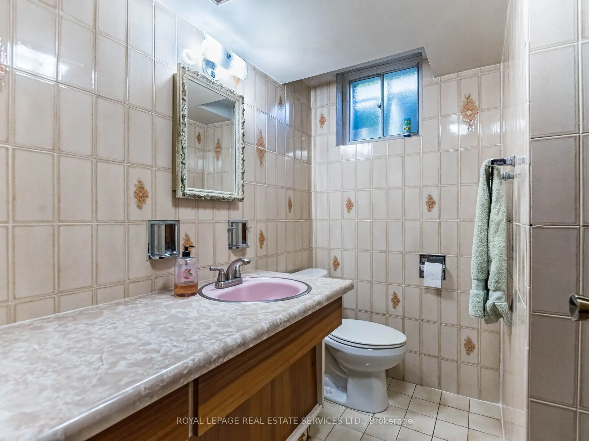 14 Austrey Court