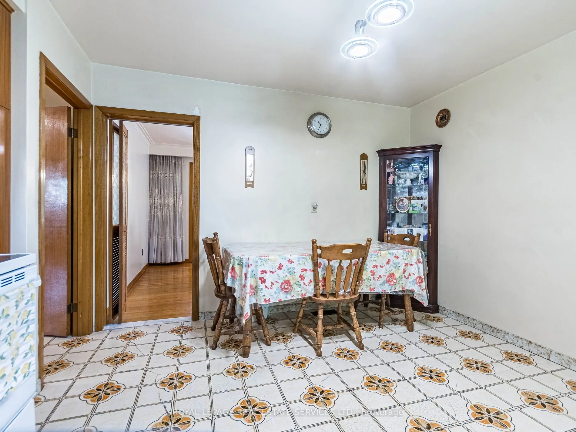14 Austrey Court
