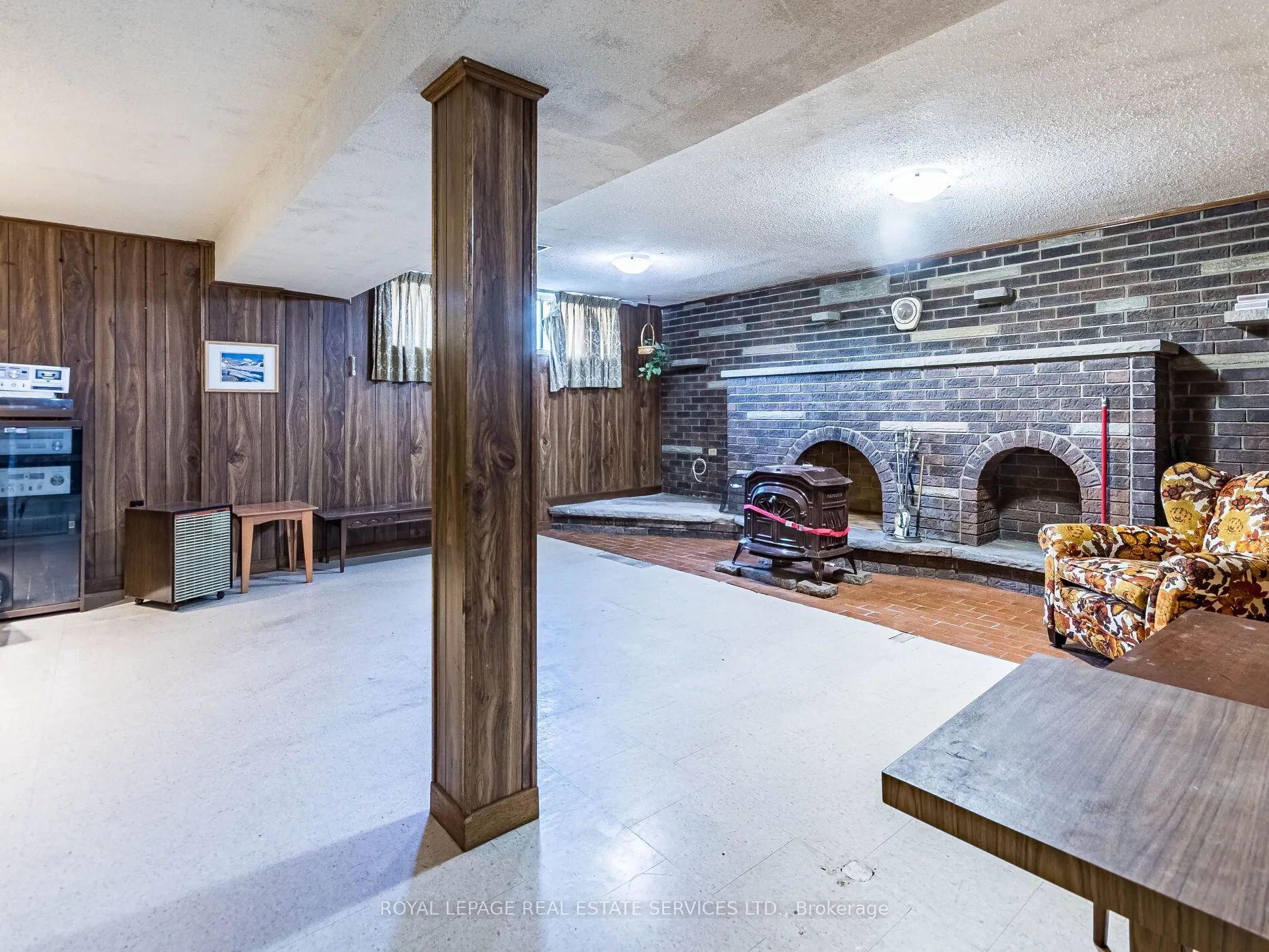 14 Austrey Court