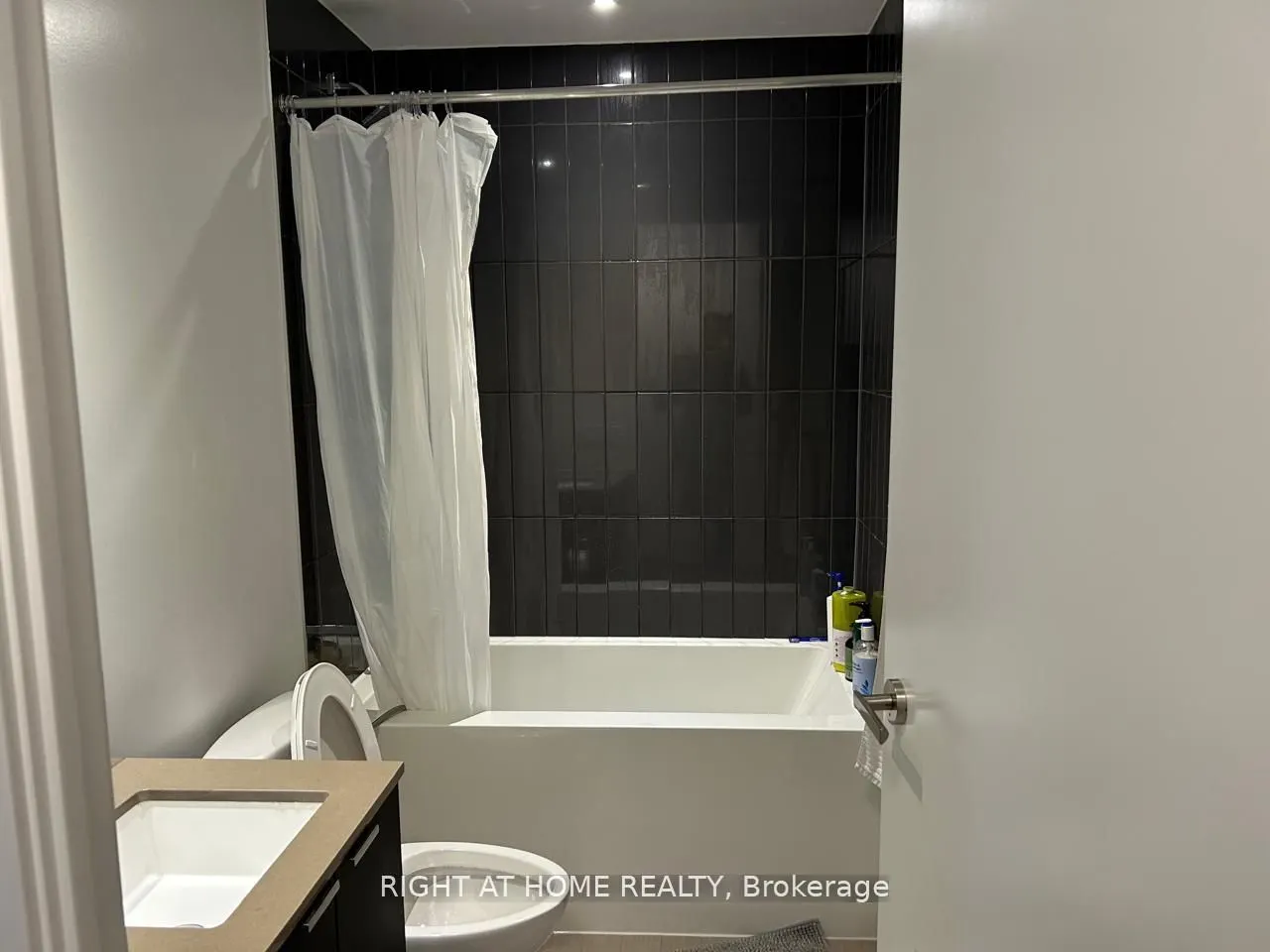 3883 Quartz Road, #1203