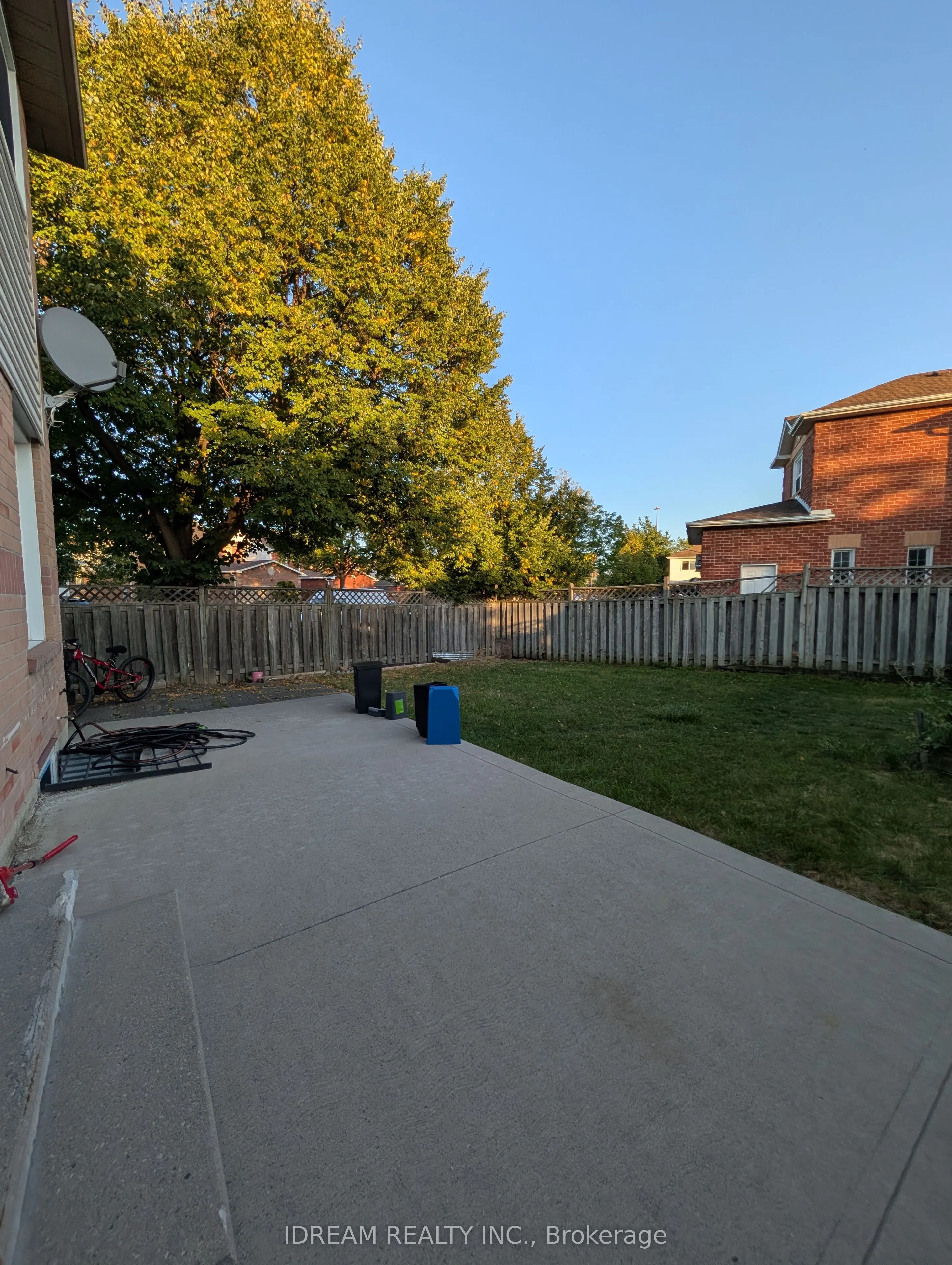 12 Saddlecreek Court, #Upper