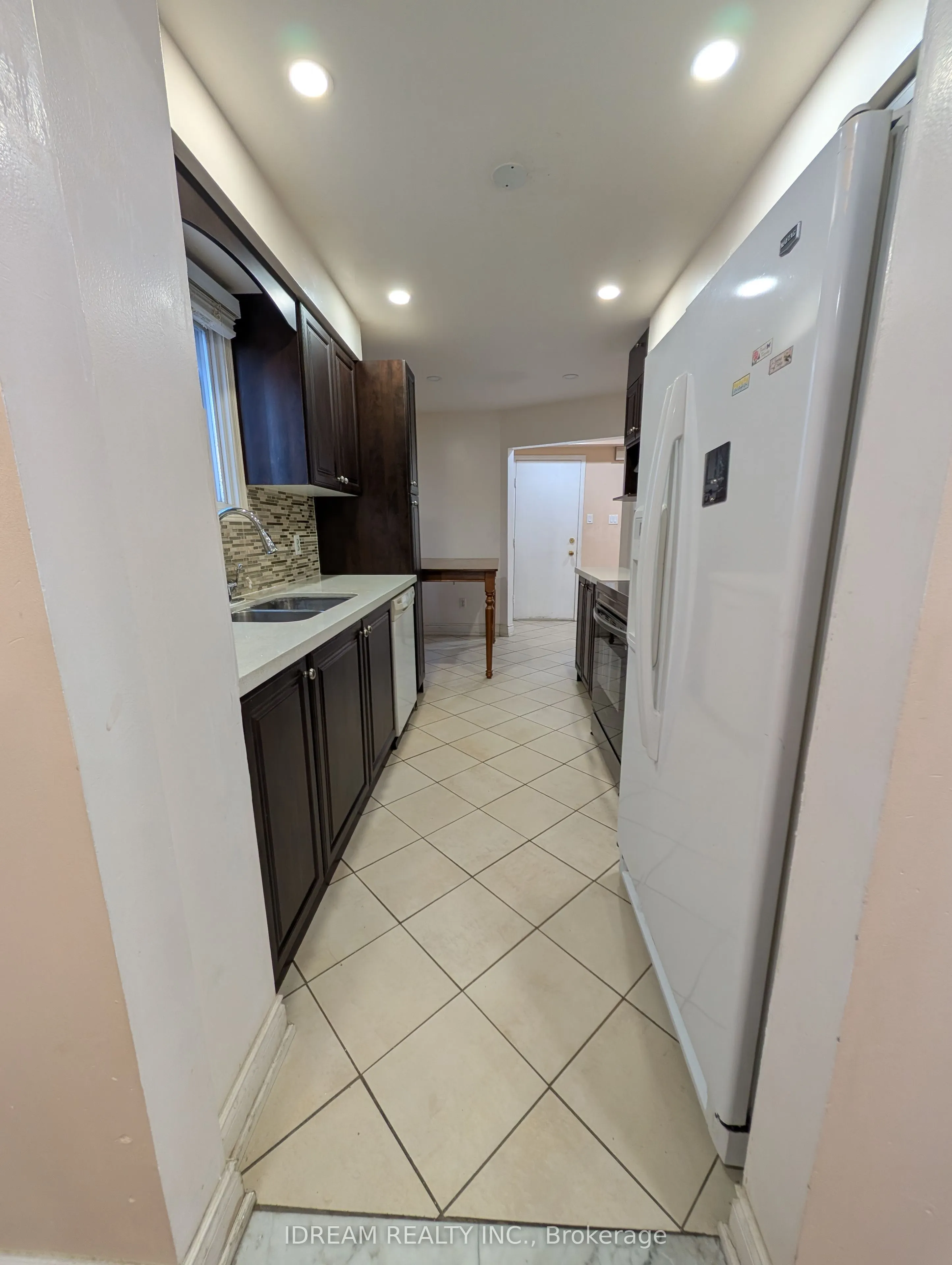12 Saddlecreek Court, #Upper