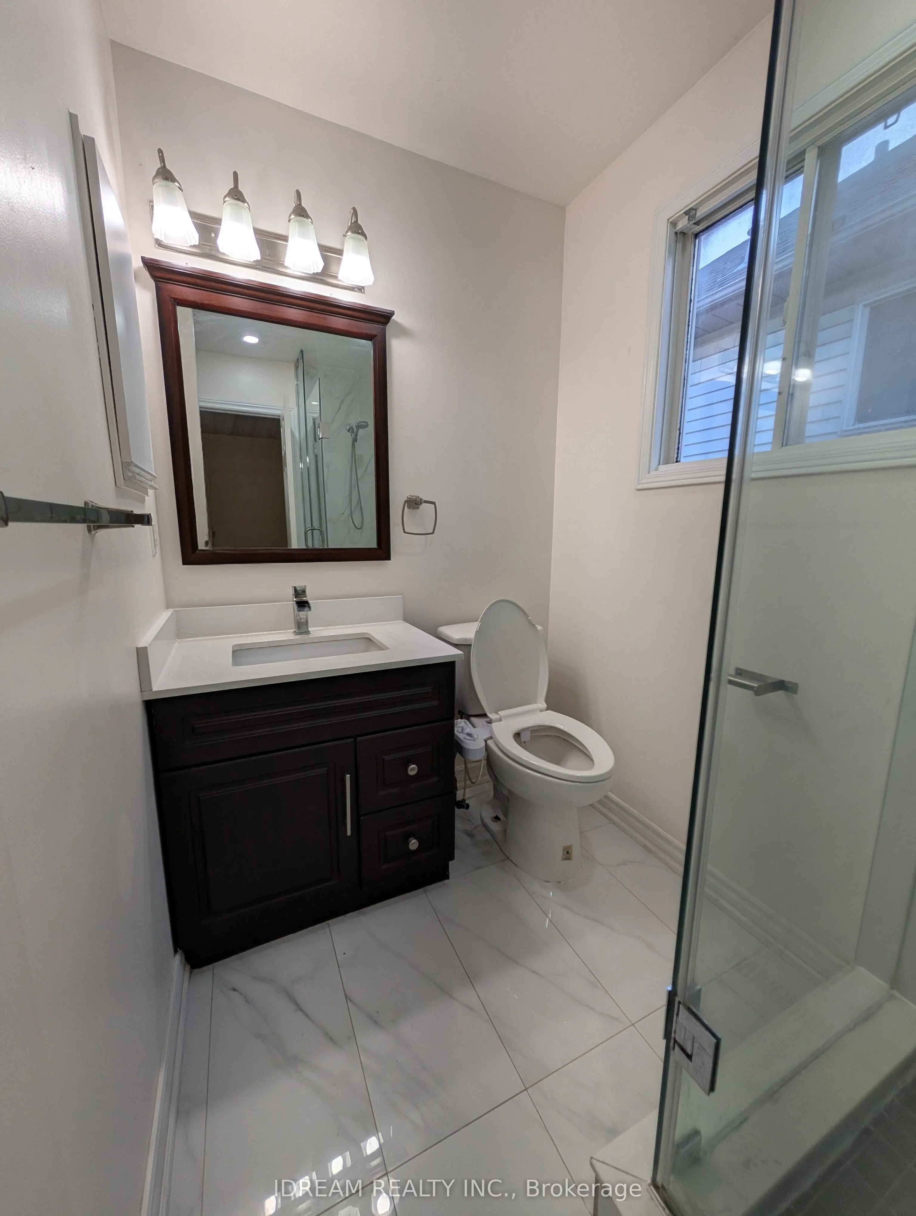 12 Saddlecreek Court, #Upper
