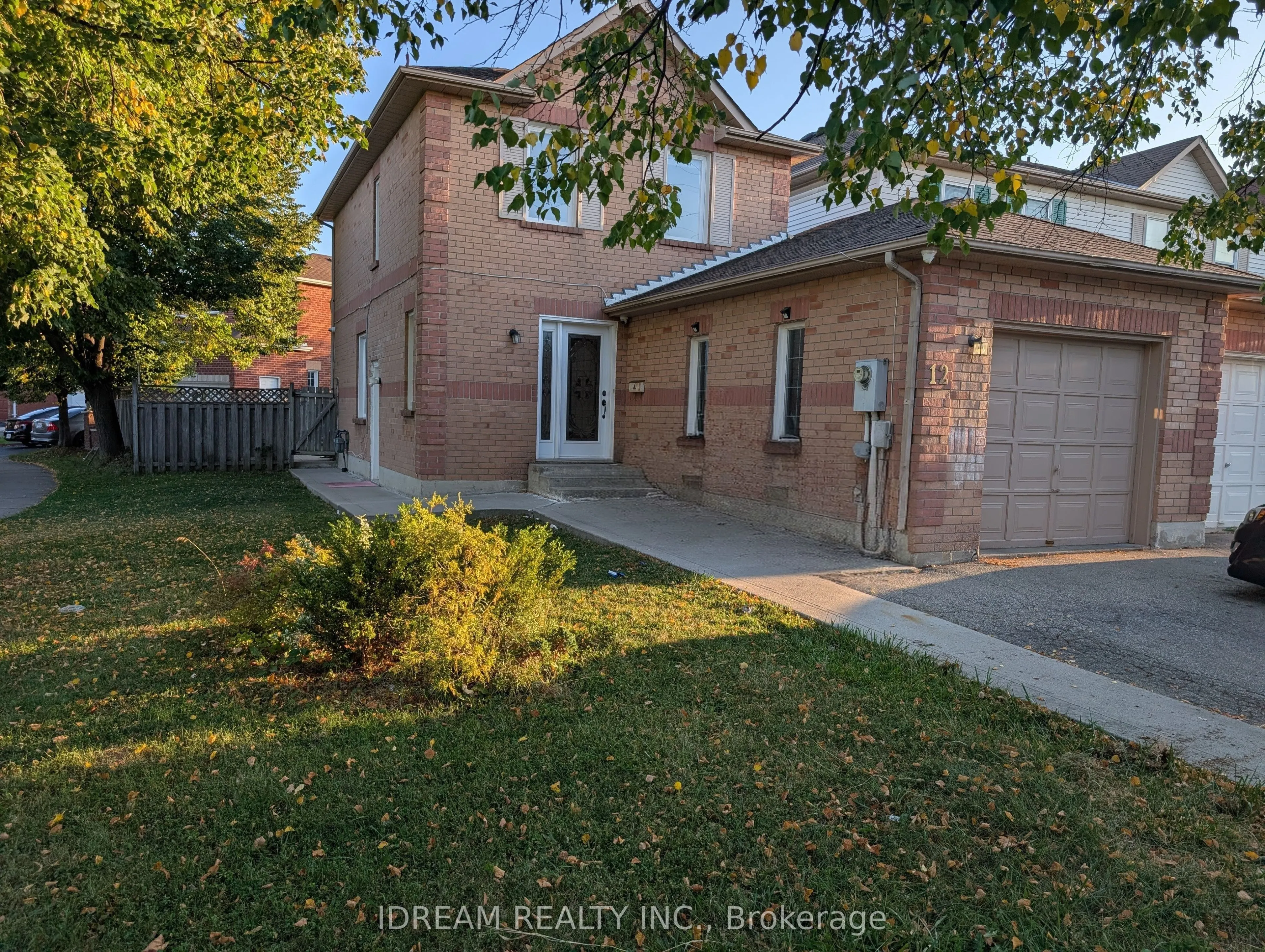 12 Saddlecreek Court, #Upper