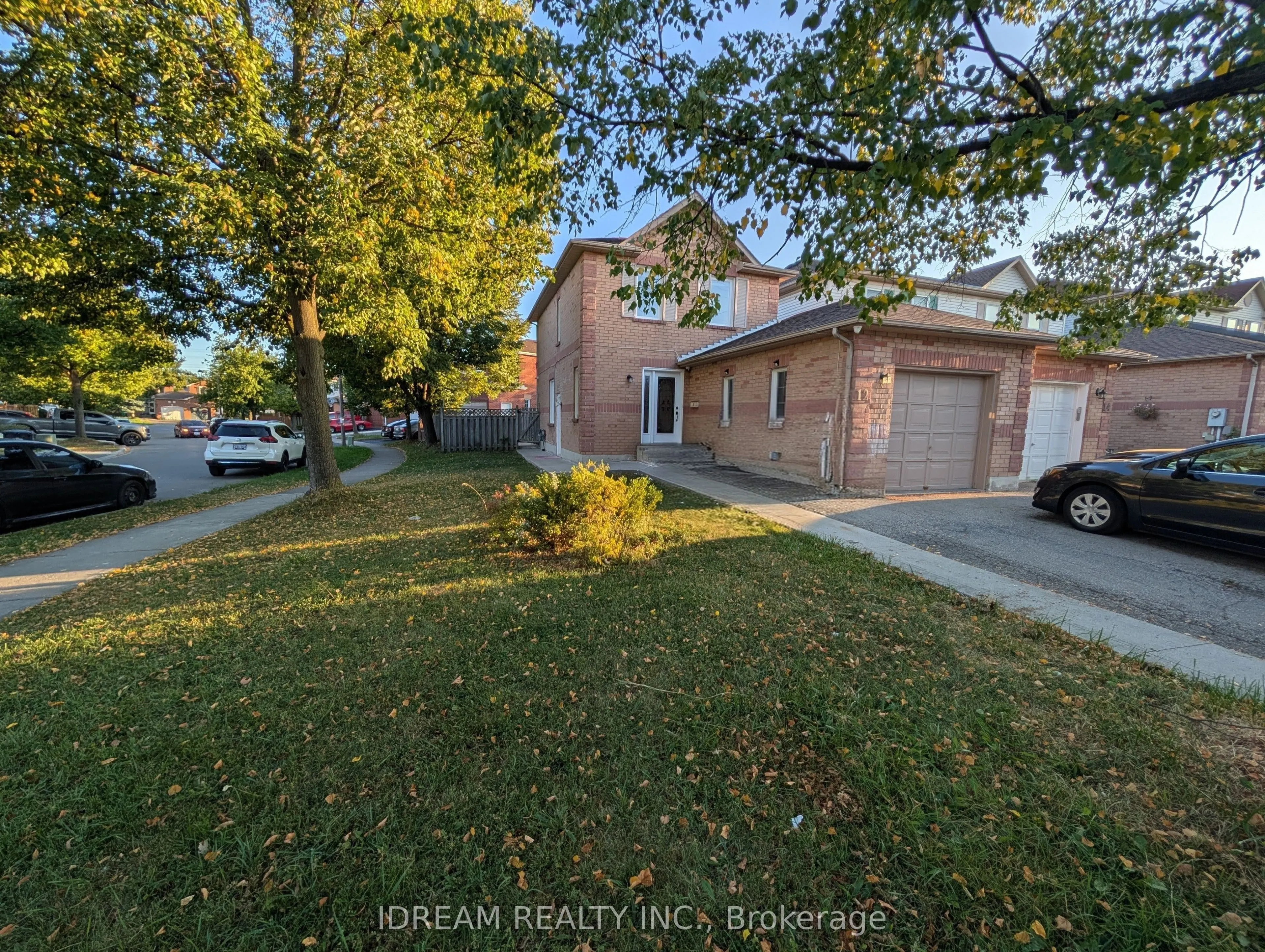 12 Saddlecreek Court, #Upper