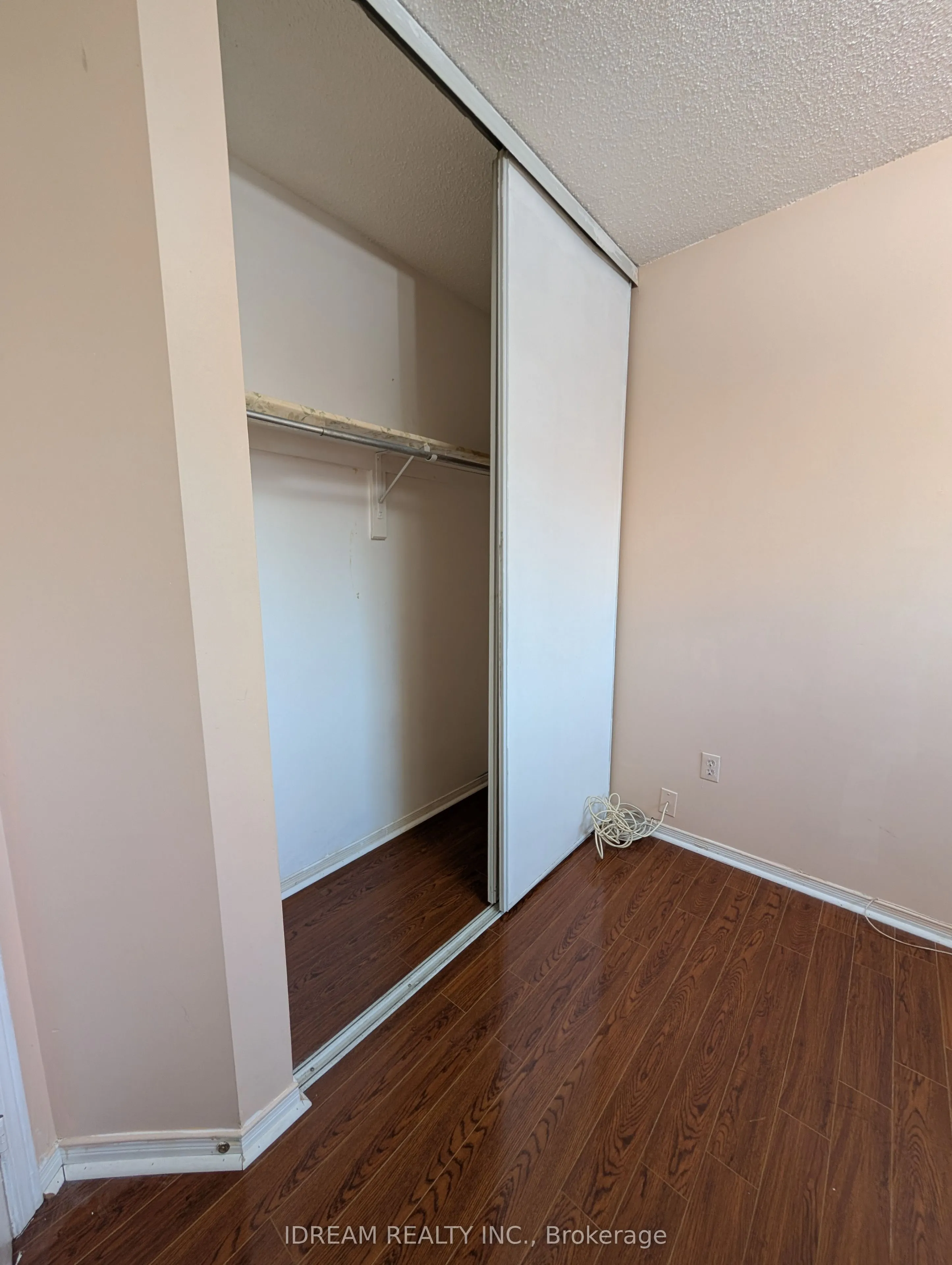 12 Saddlecreek Court, #Upper