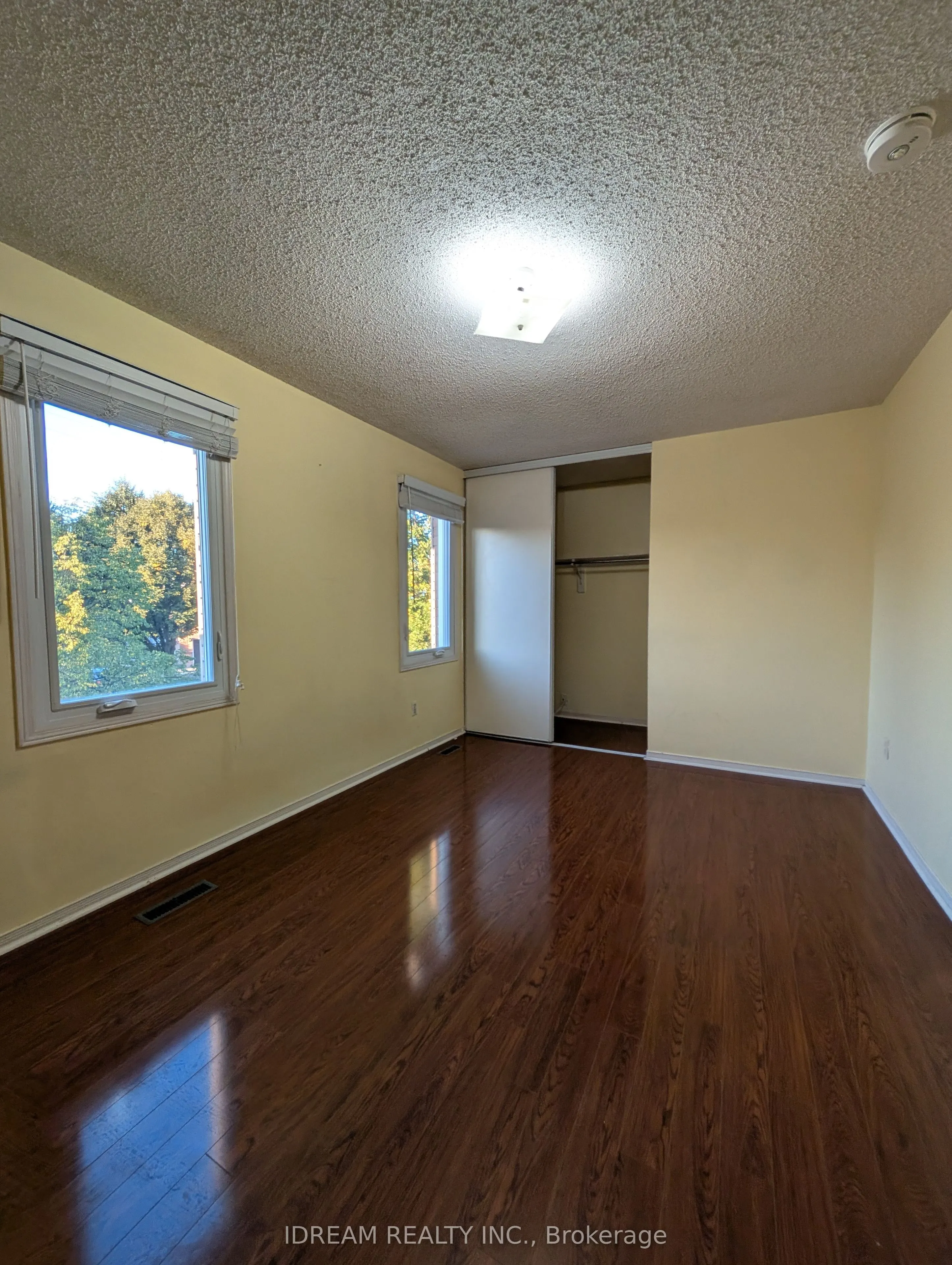 12 Saddlecreek Court, #Upper