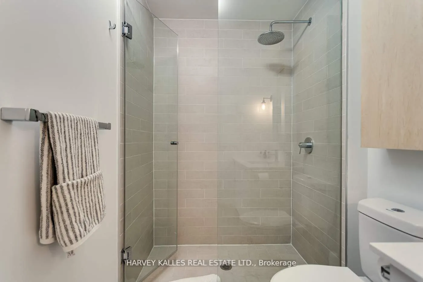 243 Perth Avenue, #C-105