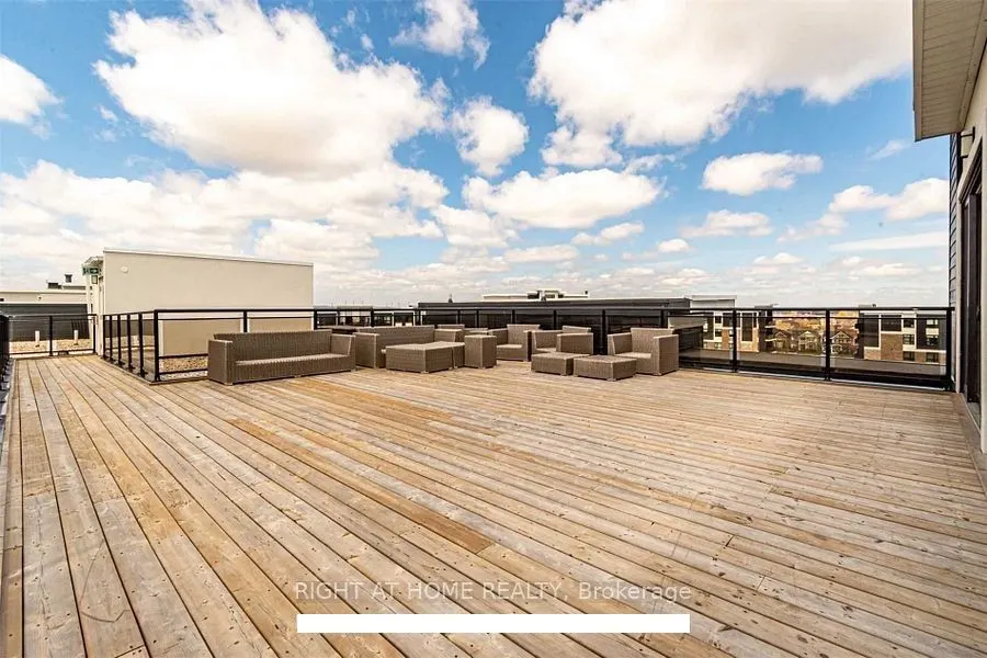 630 Sauve Street, #422