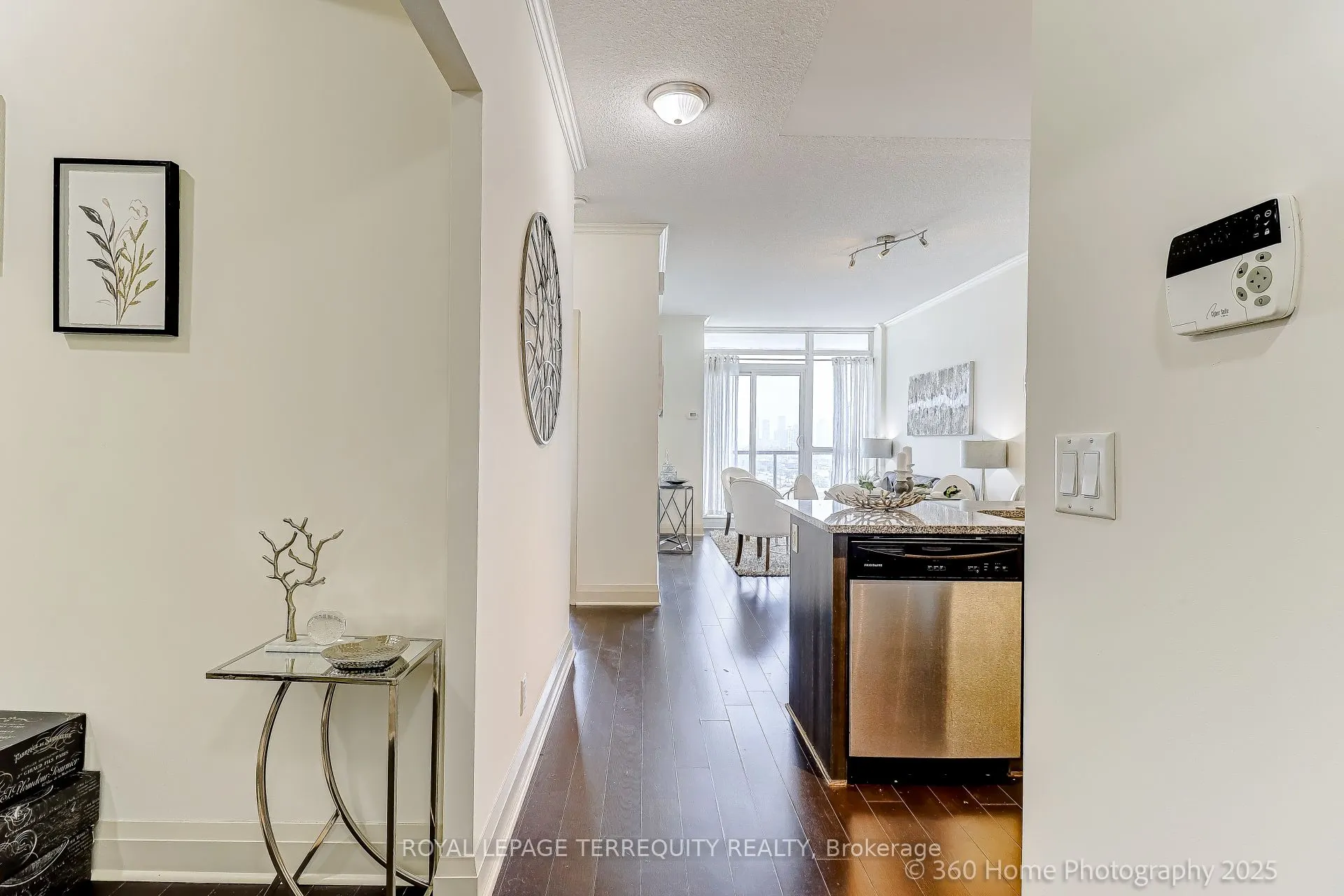1185 The Queensway, #716