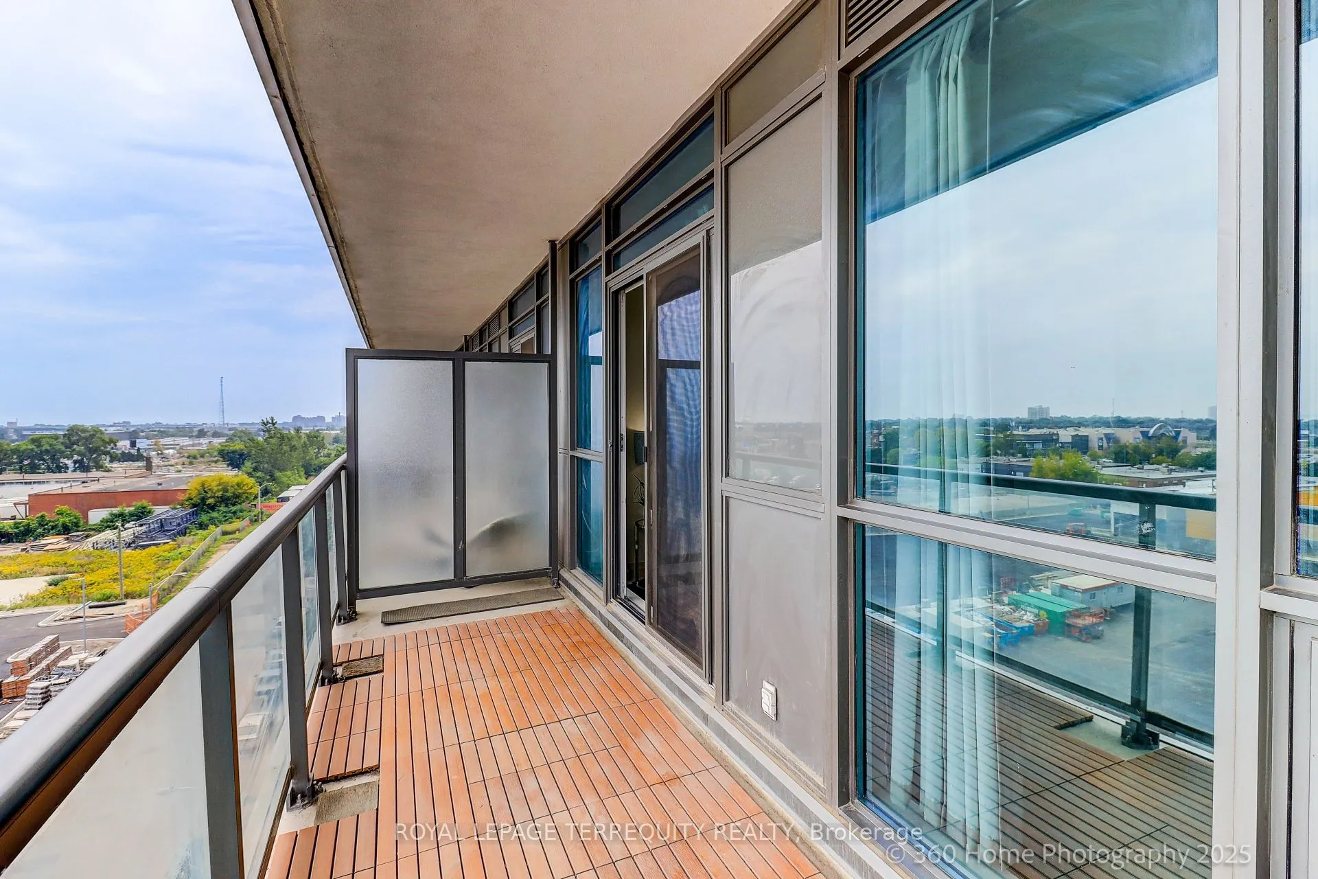 1185 The Queensway, #716