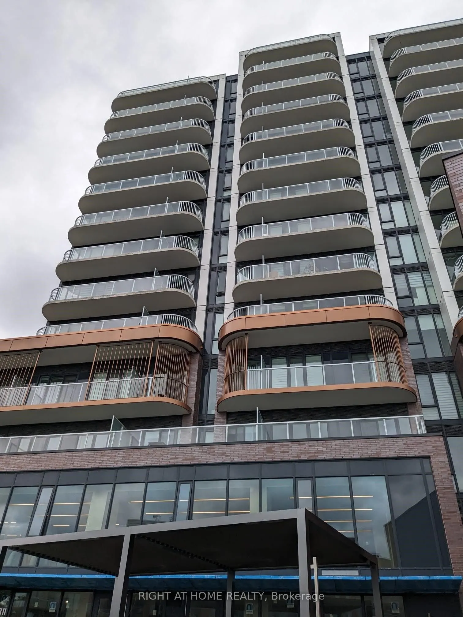 220 Missinnihe Way, #1315