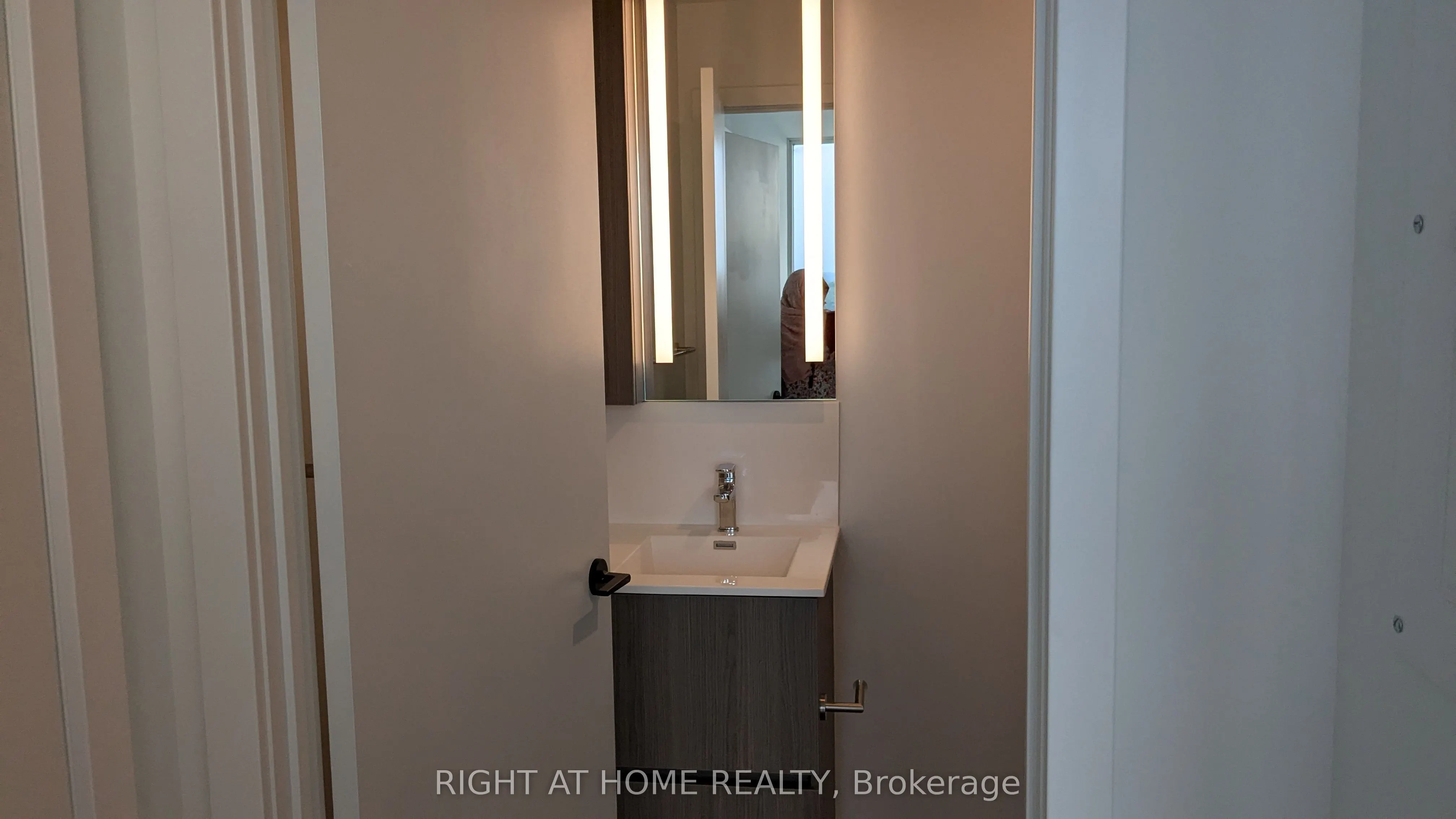 220 Missinnihe Way, #1315