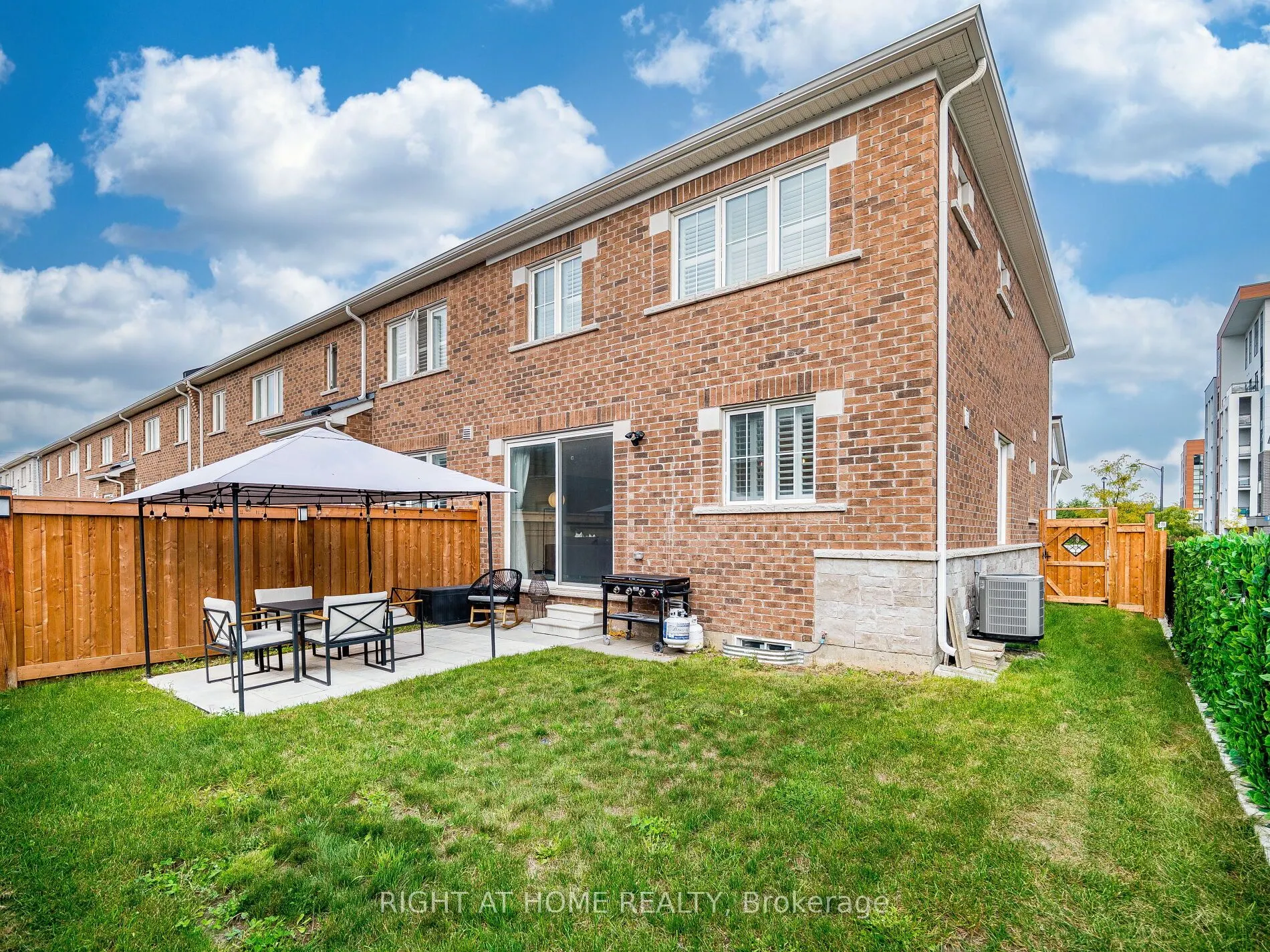 531 Bellflower Court