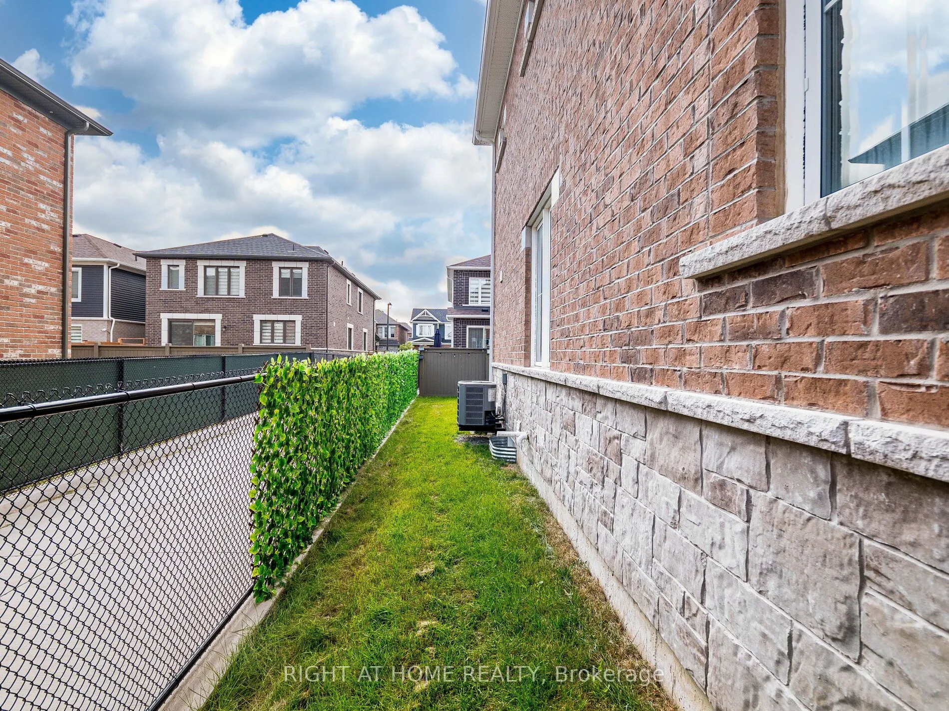 531 Bellflower Court