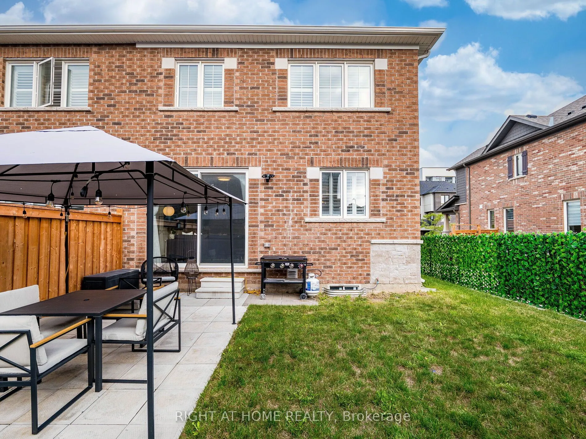 531 Bellflower Court