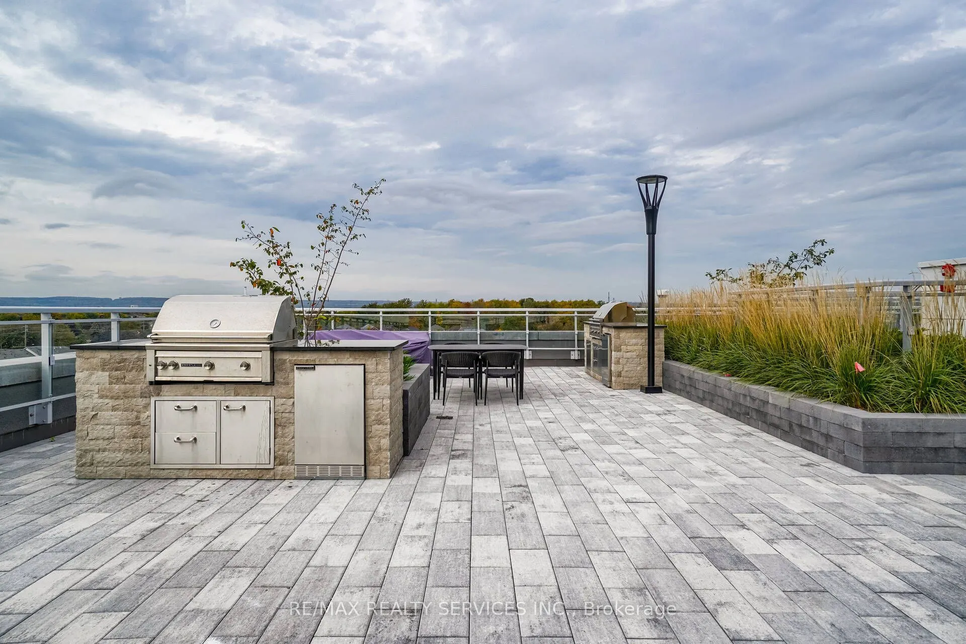 1050 Main Street, #607