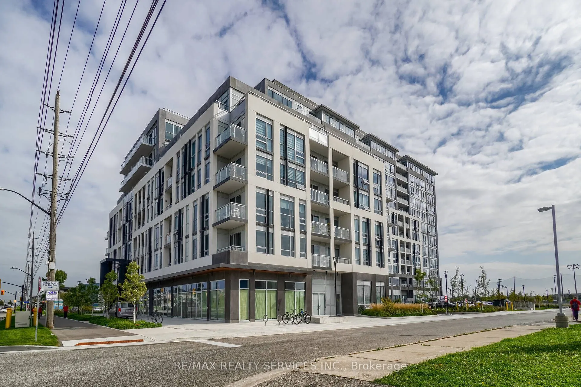 1050 Main Street, #607
