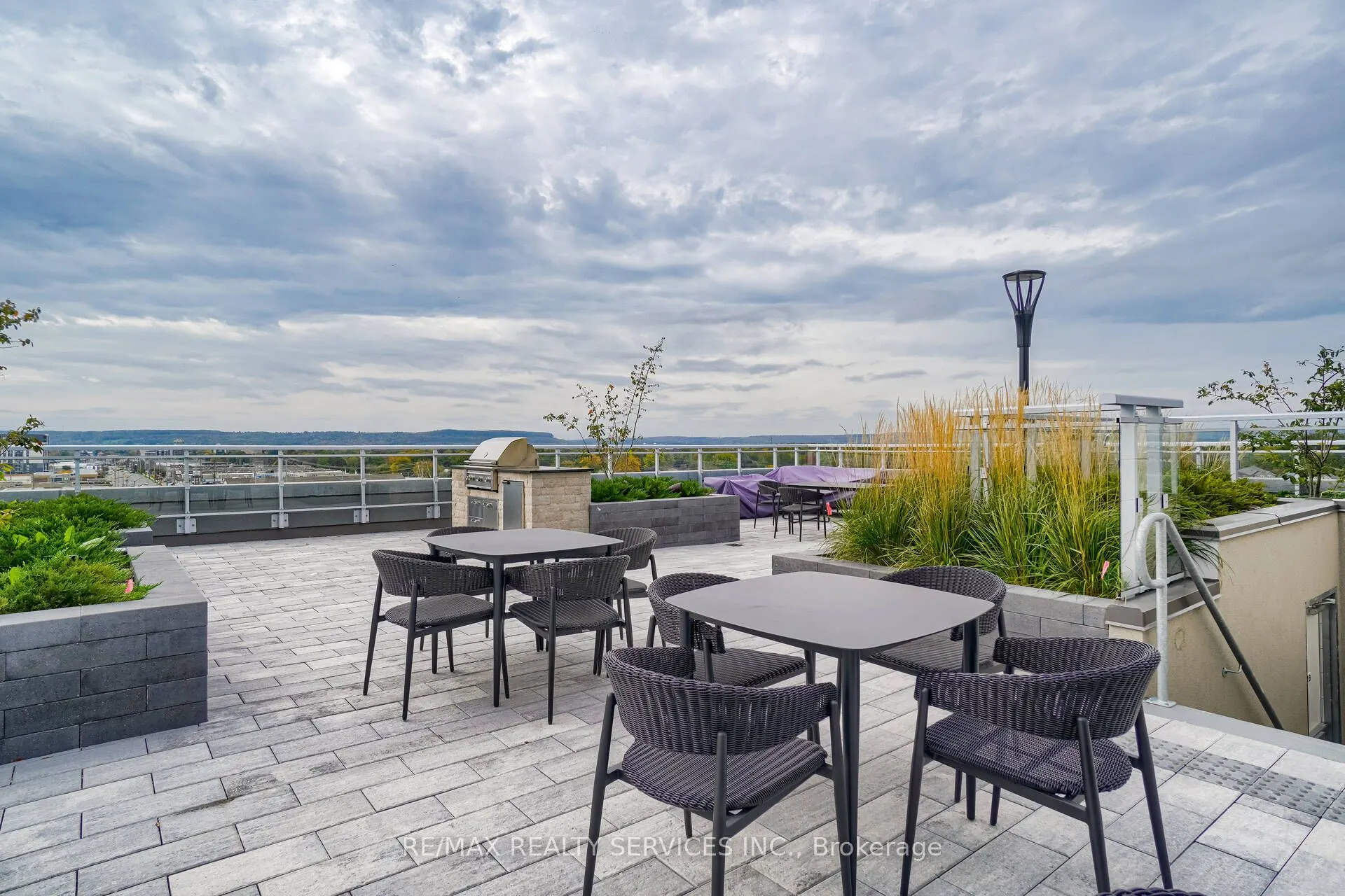 1050 Main Street, #607