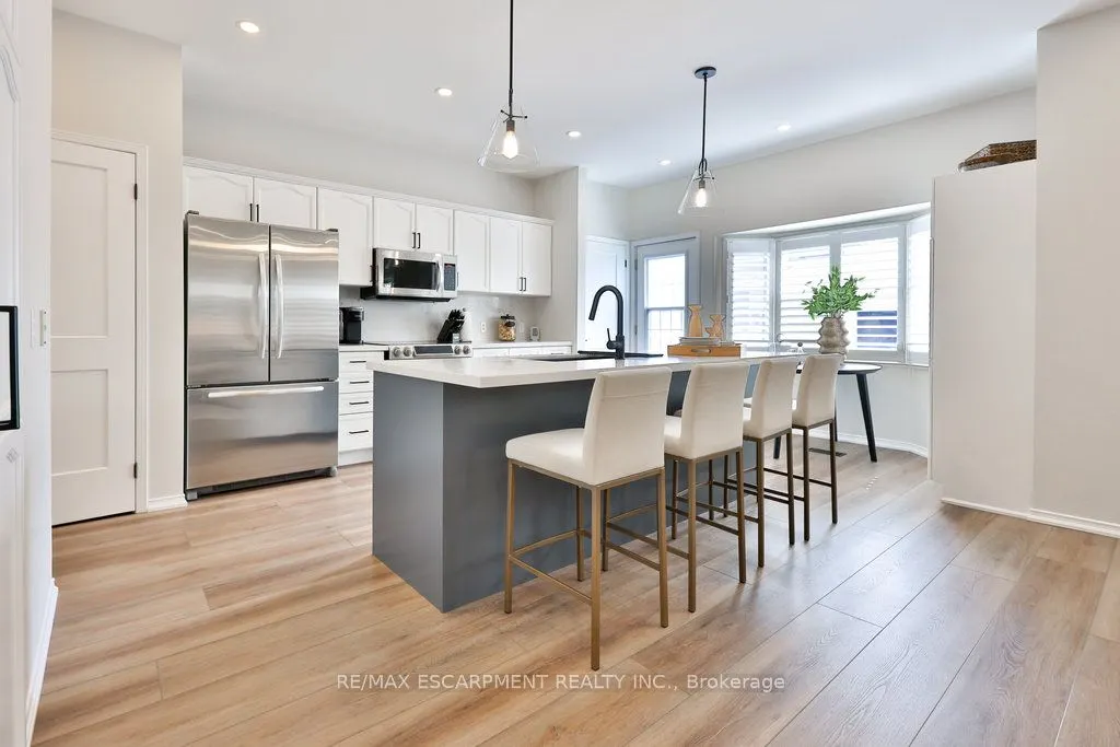 2588 CASTLE HILL Crescent
