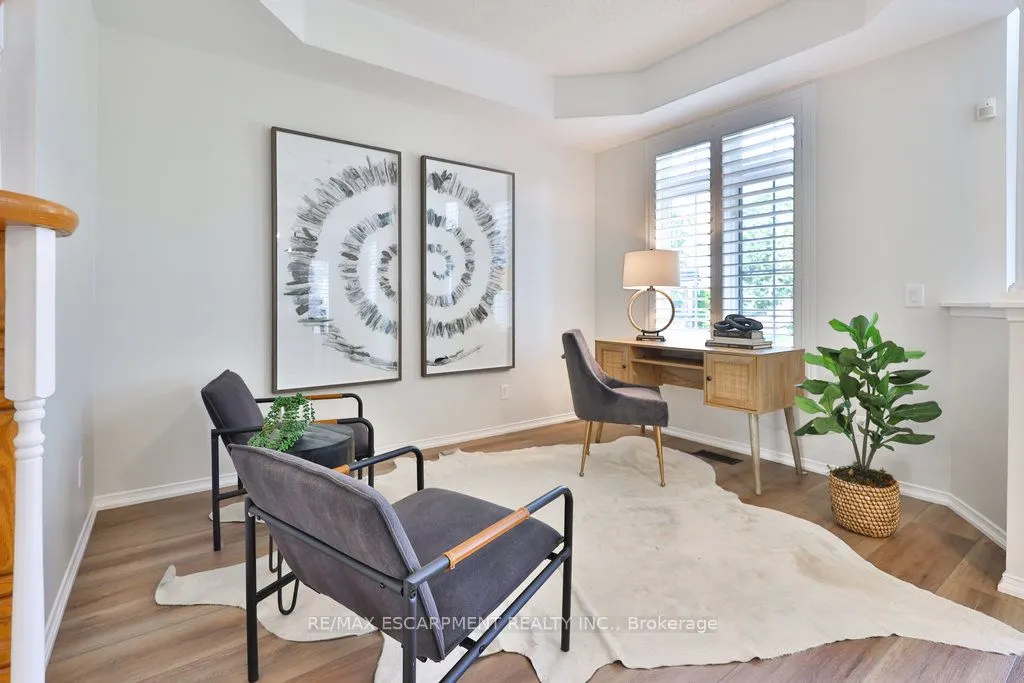 2588 CASTLE HILL Crescent
