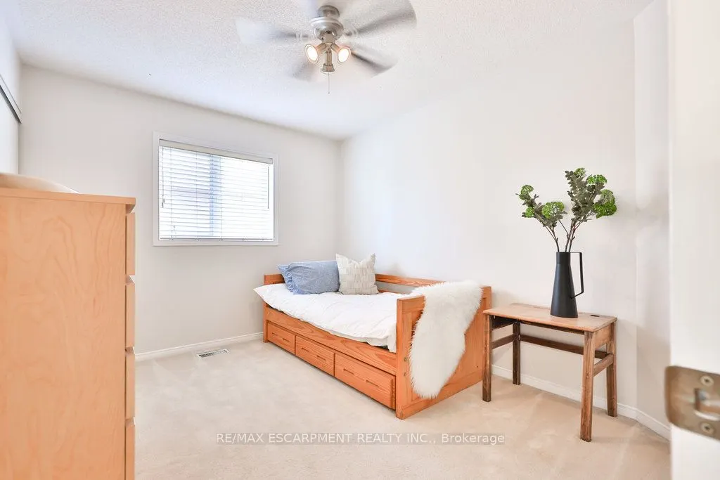 2588 CASTLE HILL Crescent