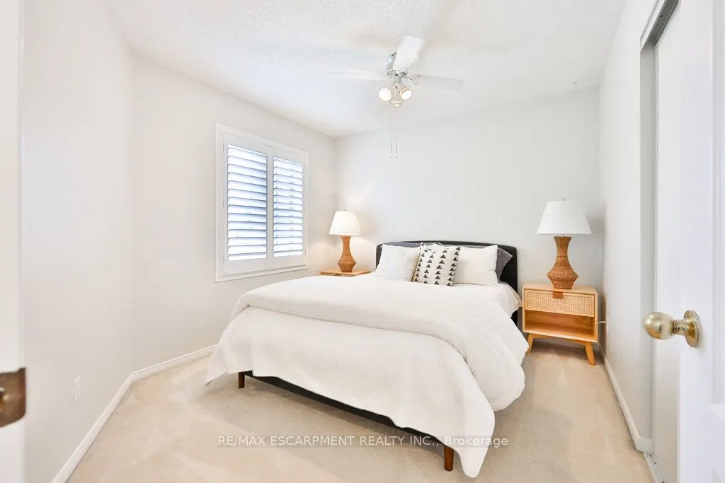 2588 CASTLE HILL Crescent