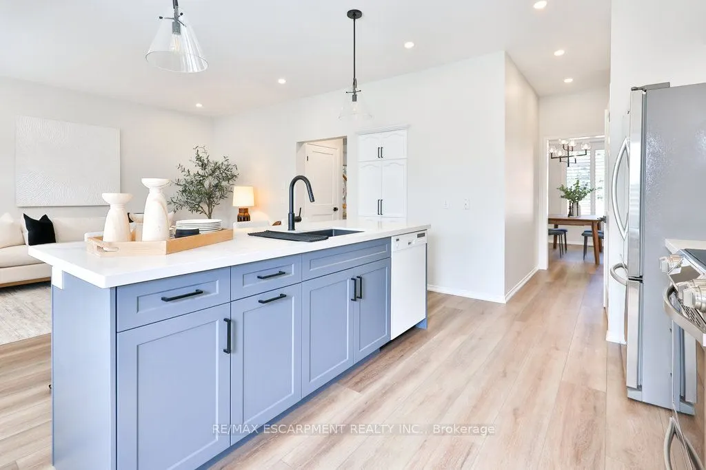2588 CASTLE HILL Crescent