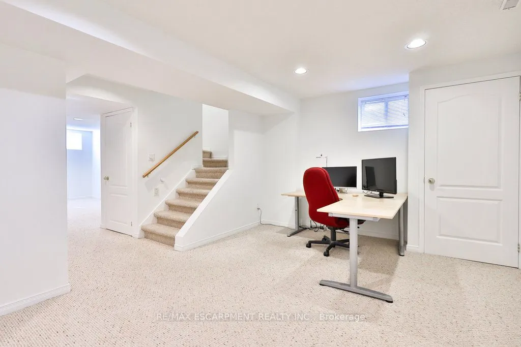 2588 CASTLE HILL Crescent