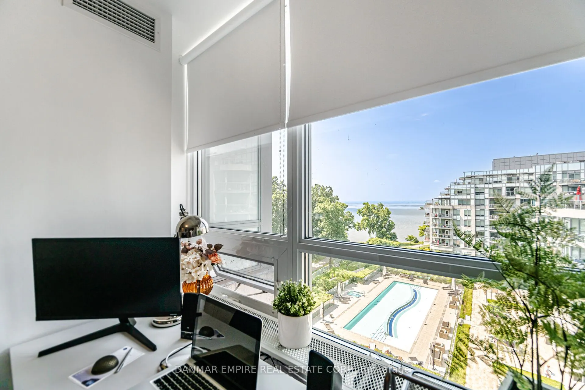 3500 Lakeshore Road, #604