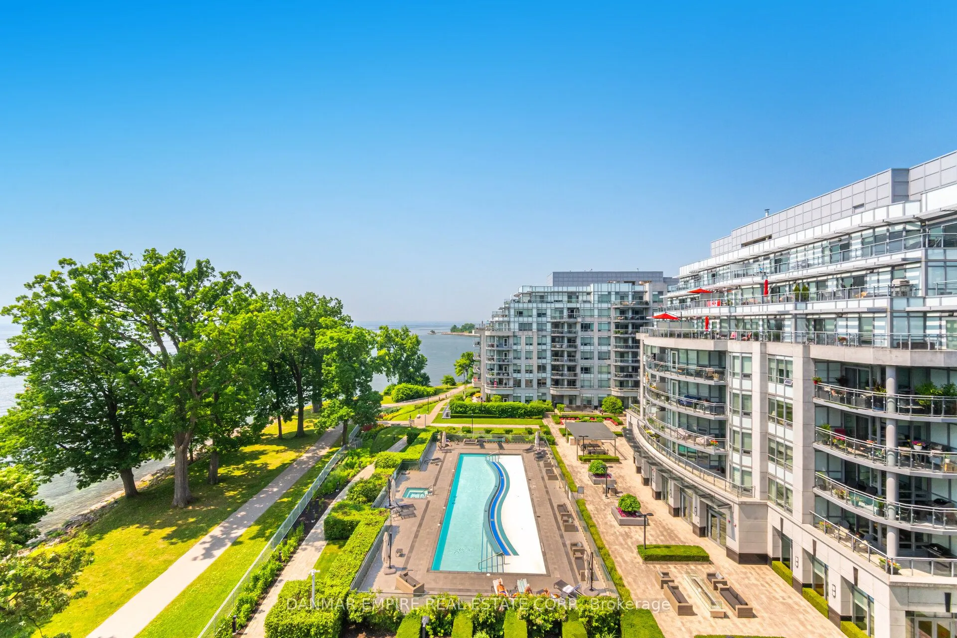 3500 Lakeshore Road, #604