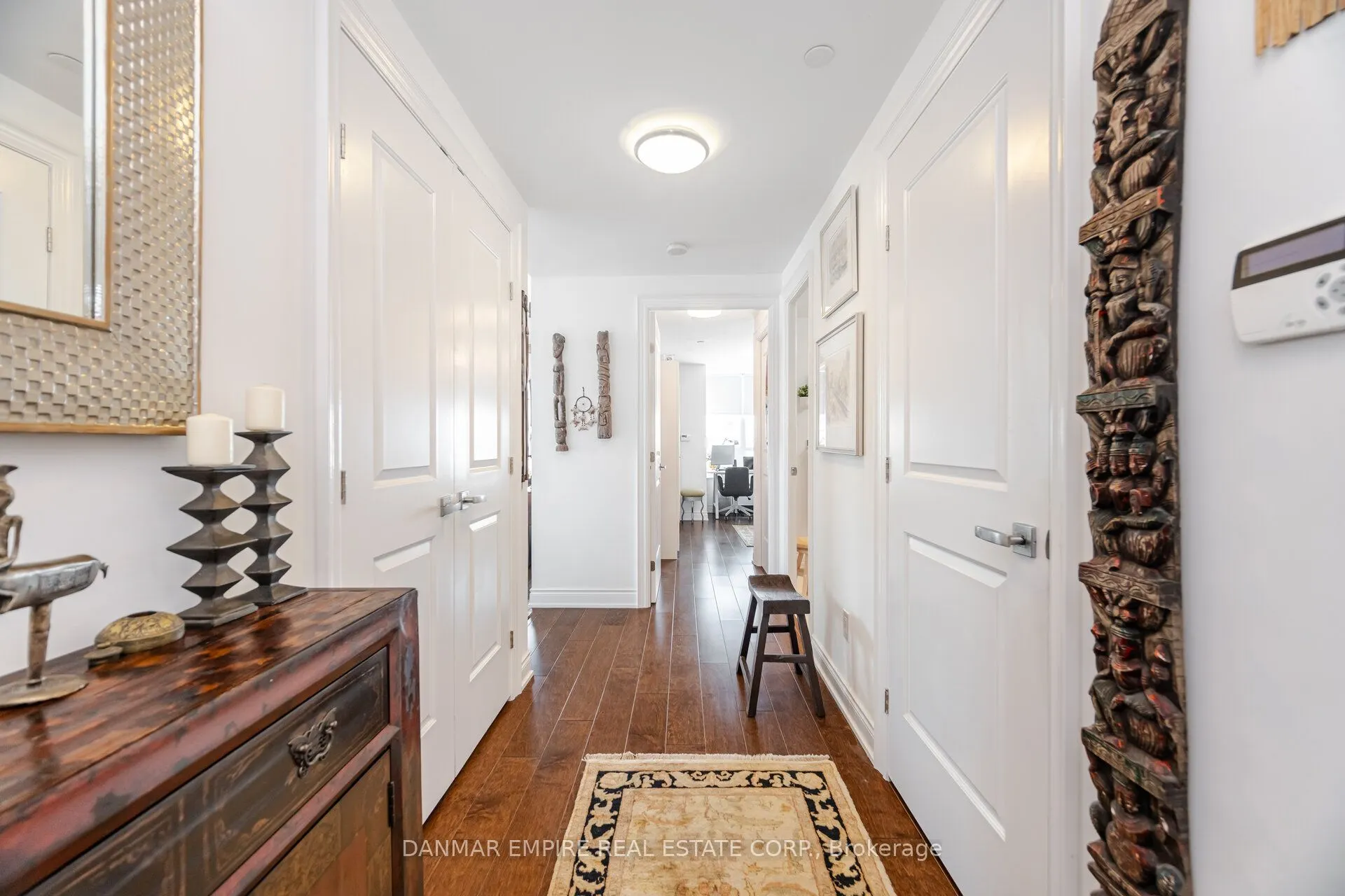 3500 Lakeshore Road, #604