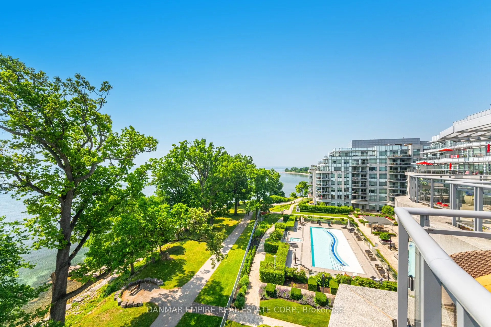 3500 Lakeshore Road, #604