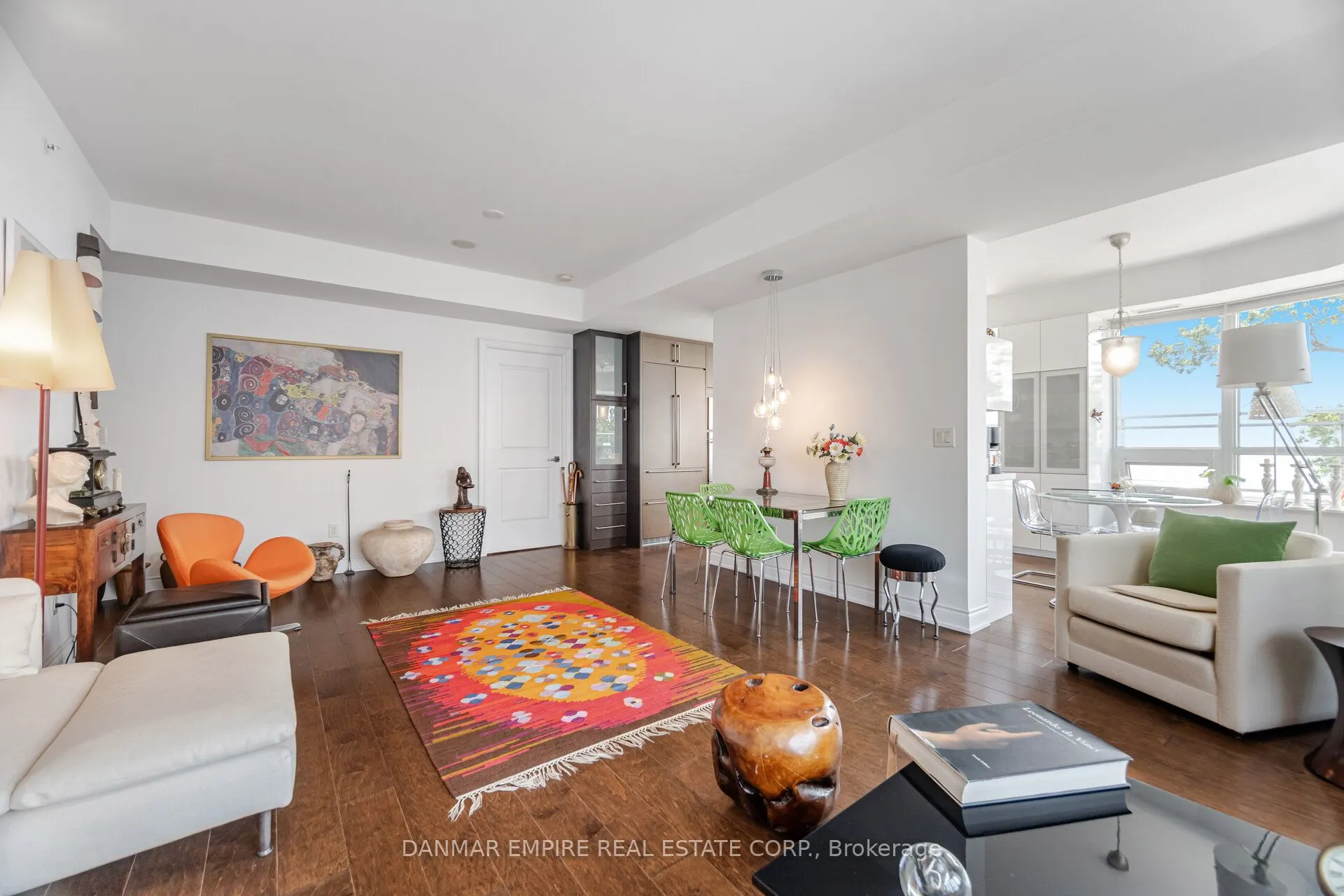 3500 Lakeshore Road, #604