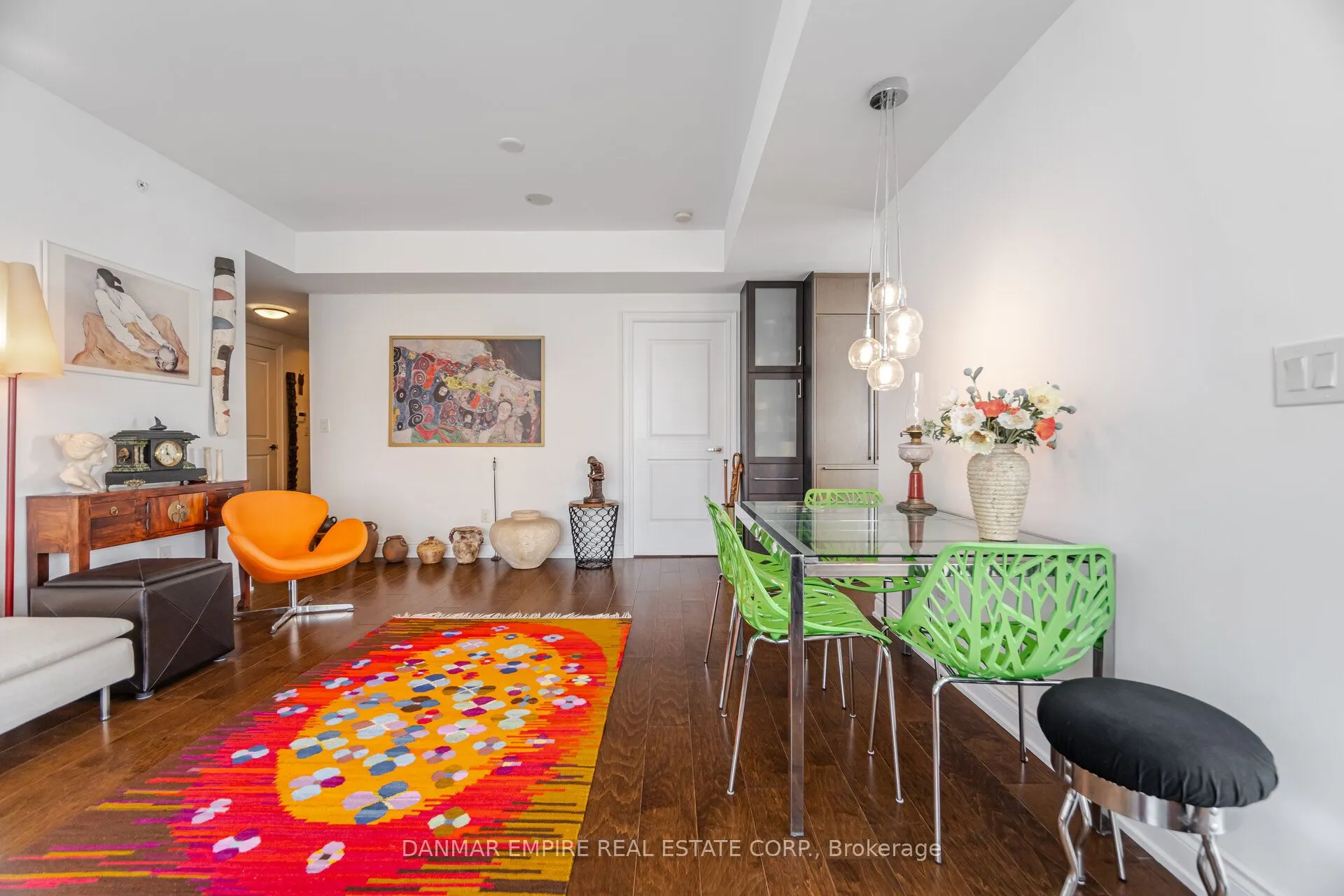 3500 Lakeshore Road, #604