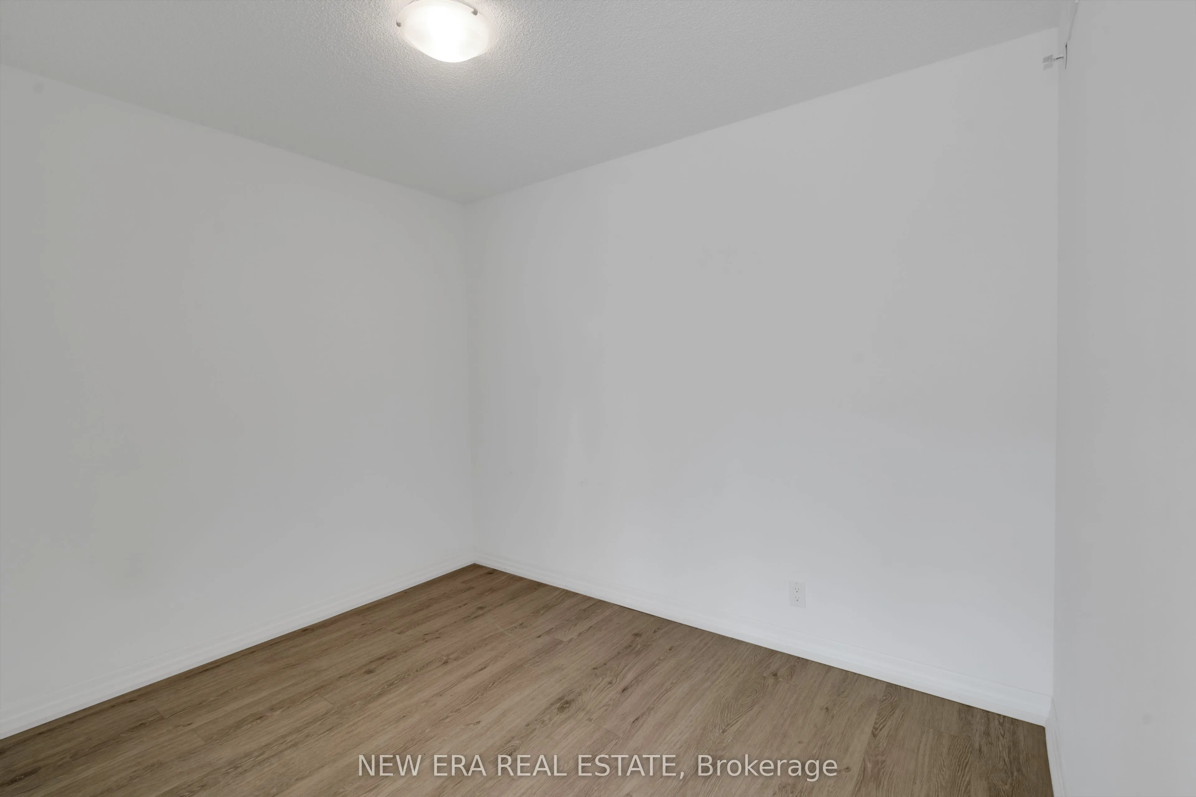 80 Esther Lorrie Drive, #204