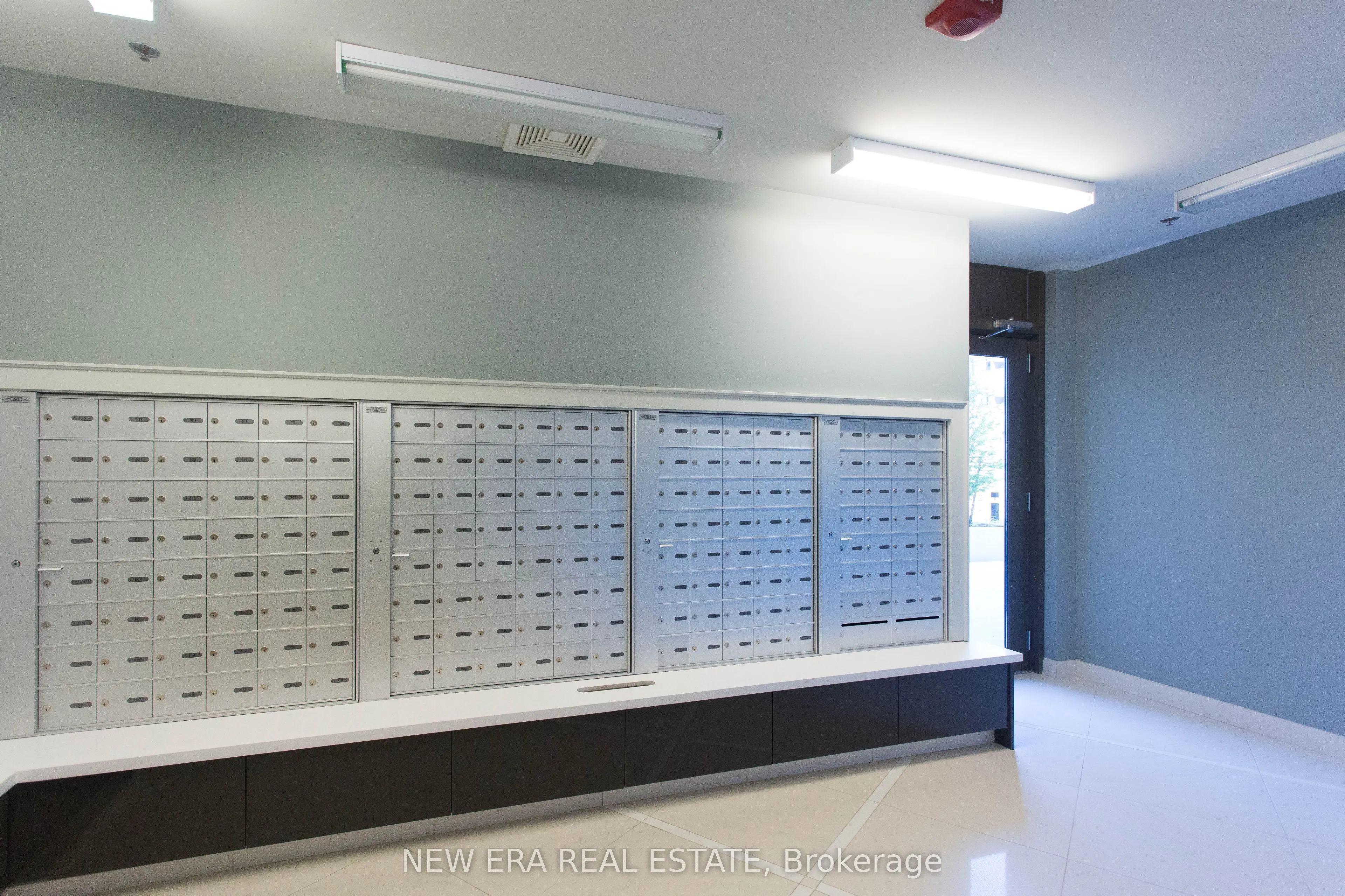 80 Esther Lorrie Drive, #204