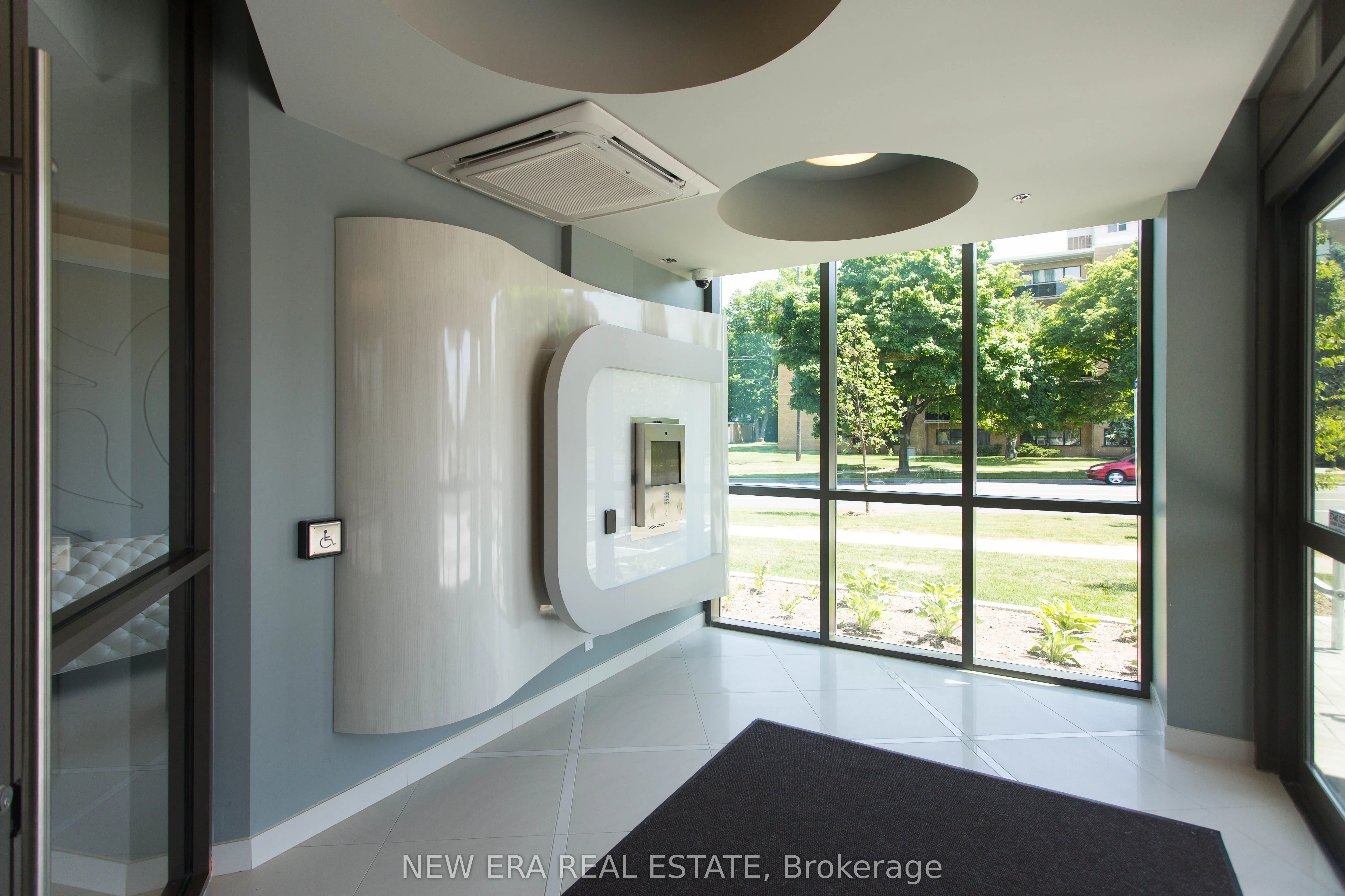 80 Esther Lorrie Drive, #204