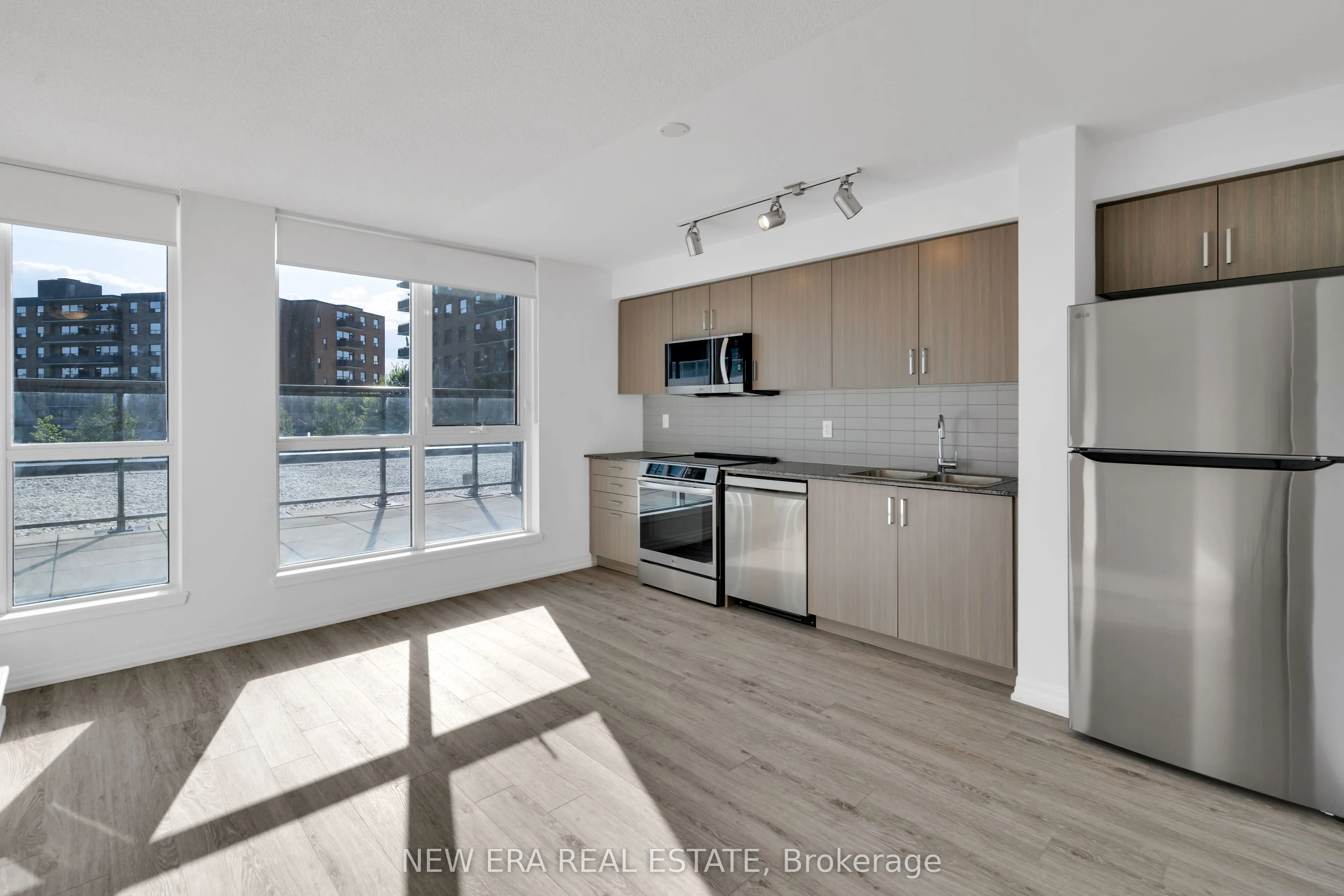 80 Esther Lorrie Drive, #204
