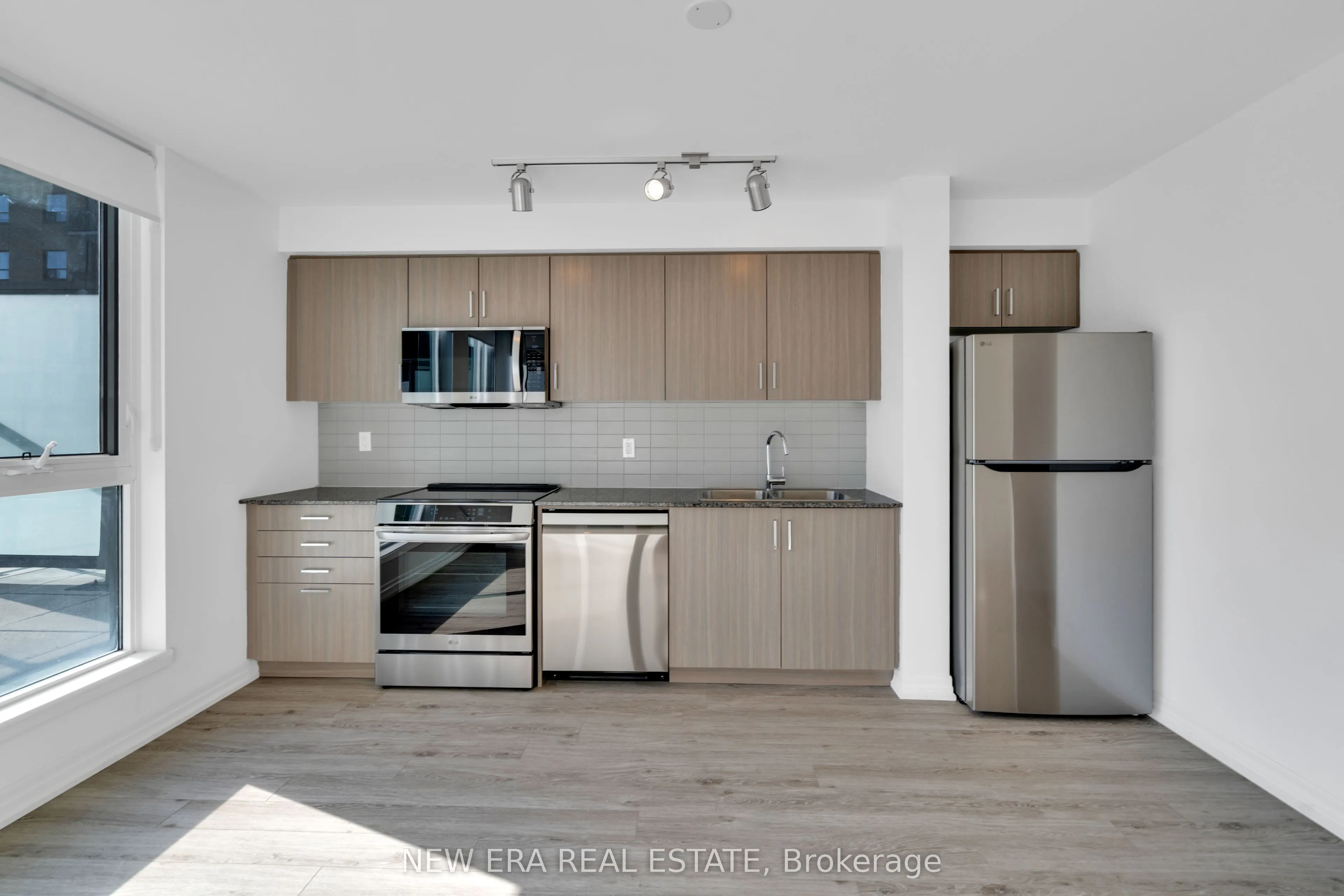 80 Esther Lorrie Drive, #204