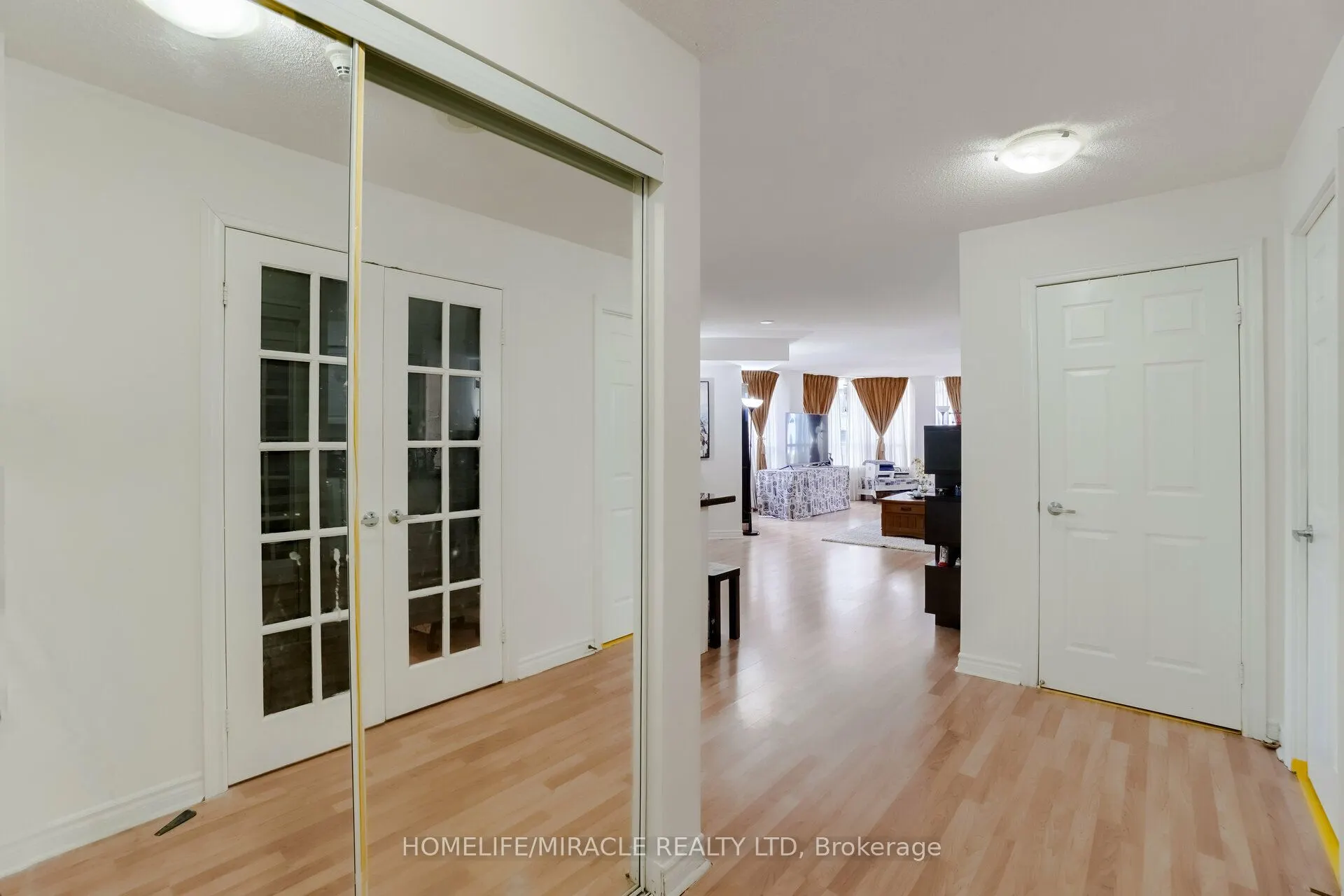 3880 Duke Of York Boulevard, #807