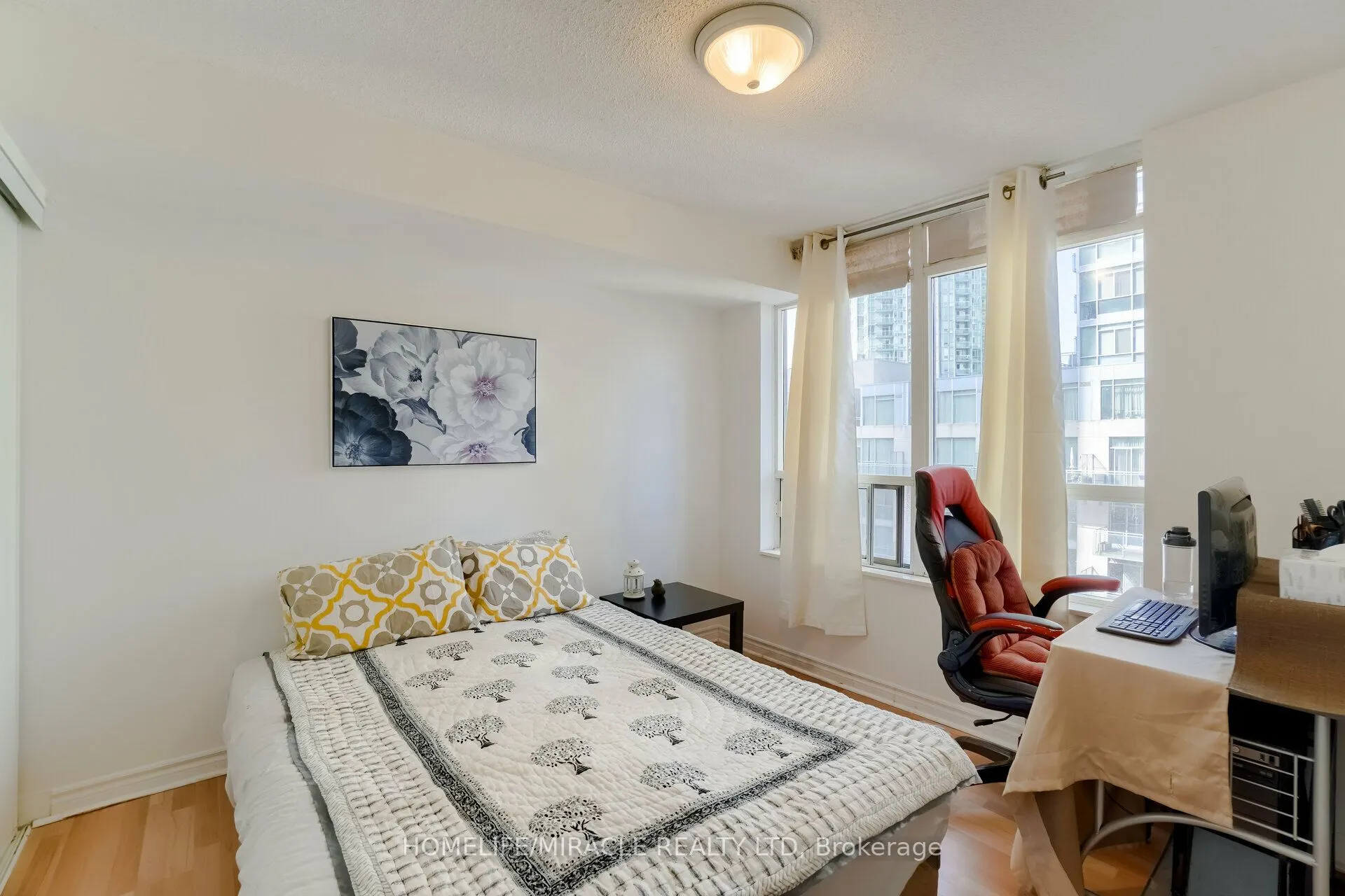 3880 Duke Of York Boulevard, #807