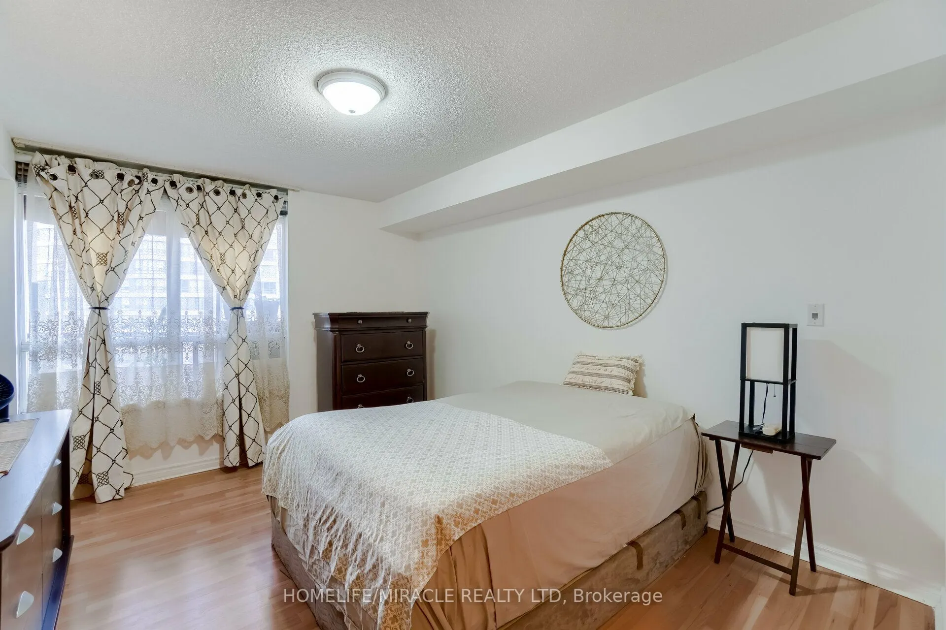 3880 Duke Of York Boulevard, #807