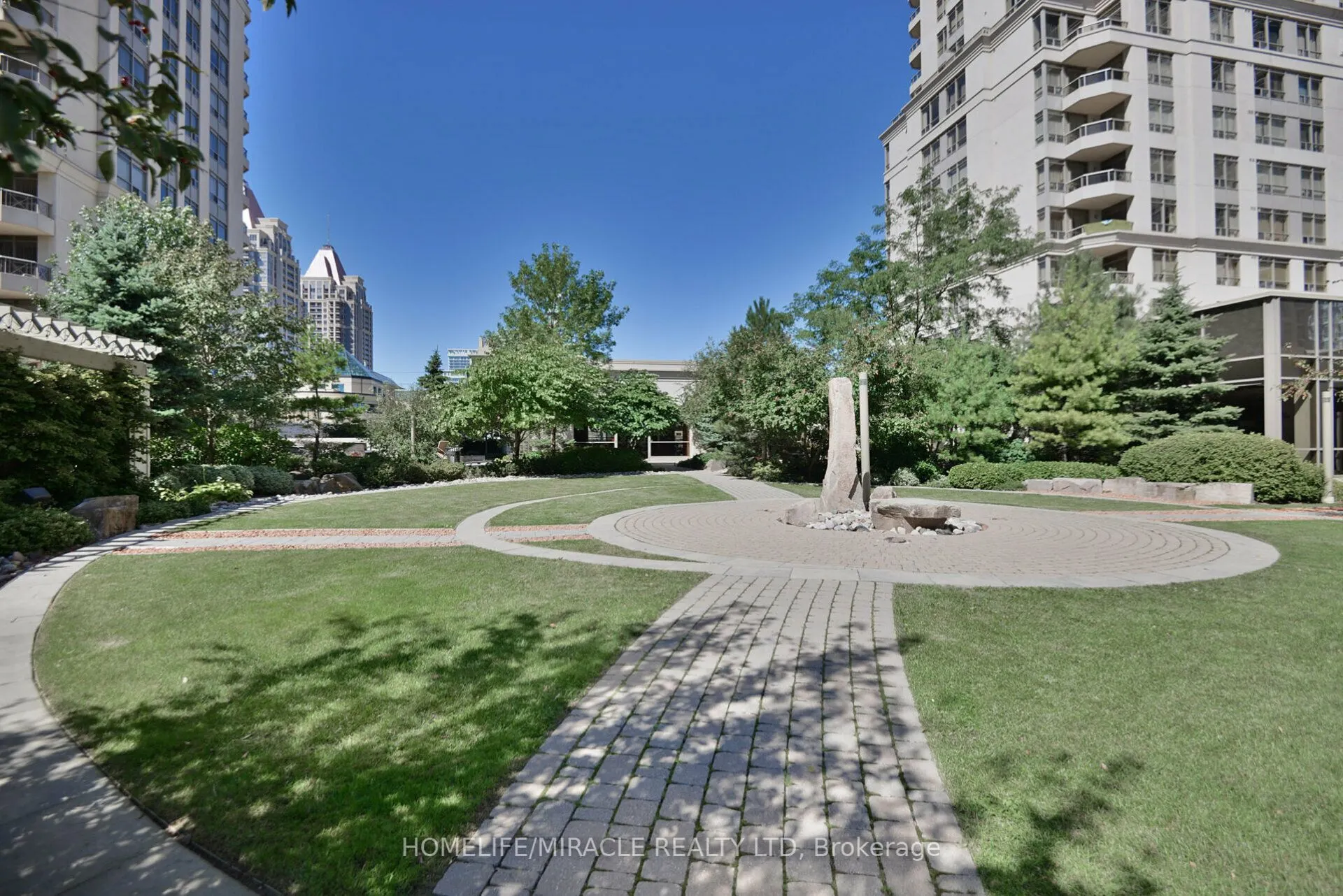 3880 Duke Of York Boulevard, #807