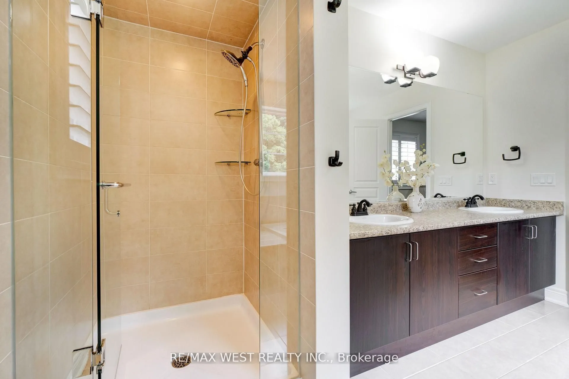 32 Brookwater Crescent