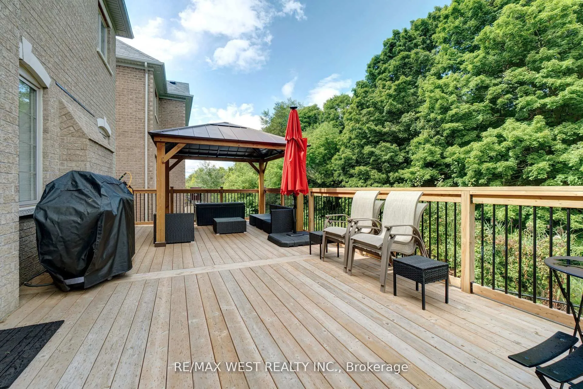 32 Brookwater Crescent