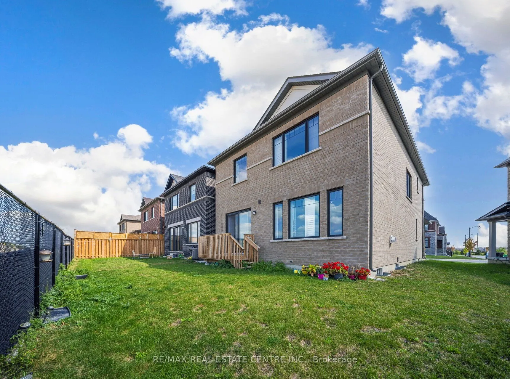 14 Moorhart Crescent