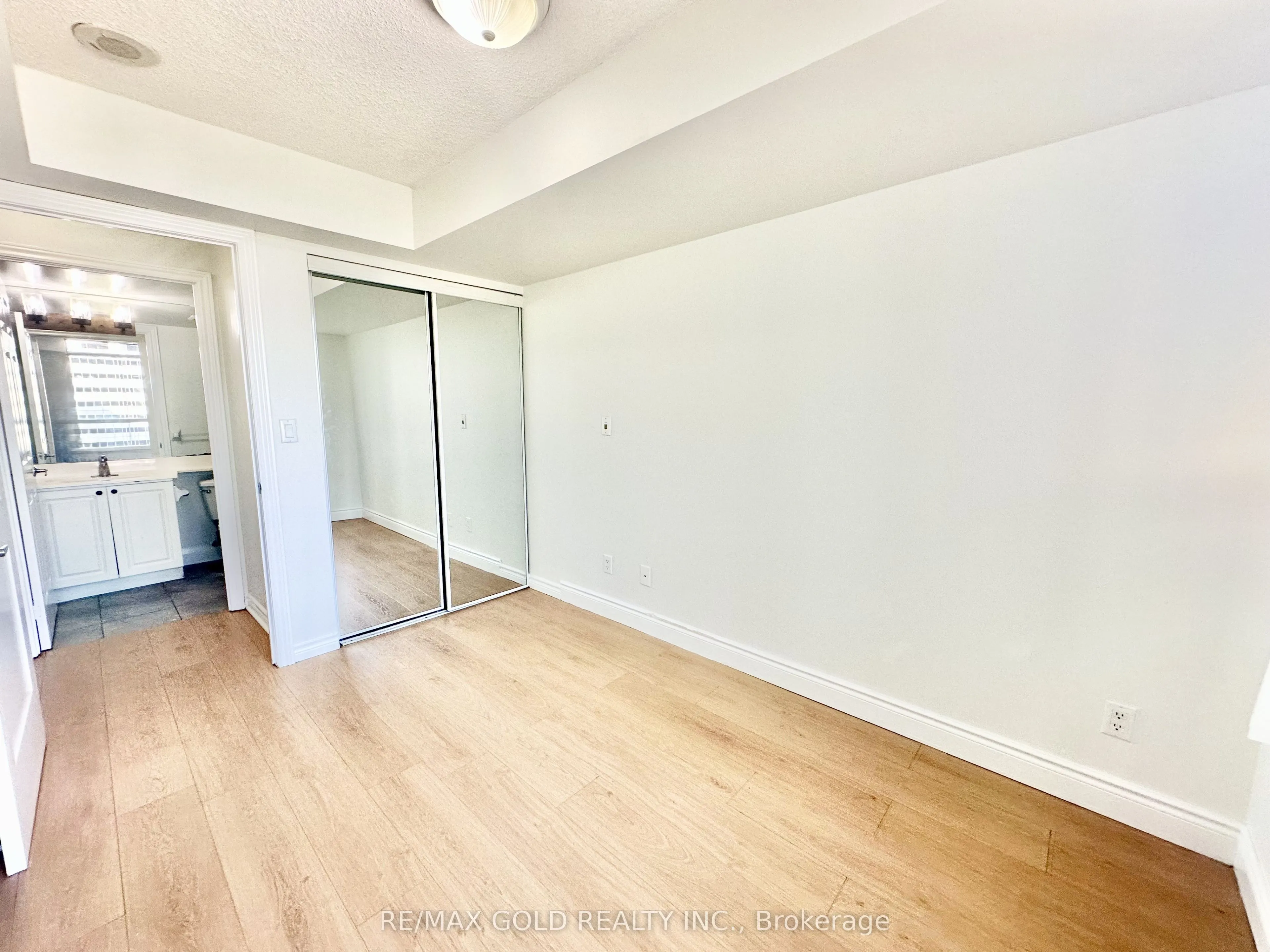 3888 Duke Of York Boulevard, #1023