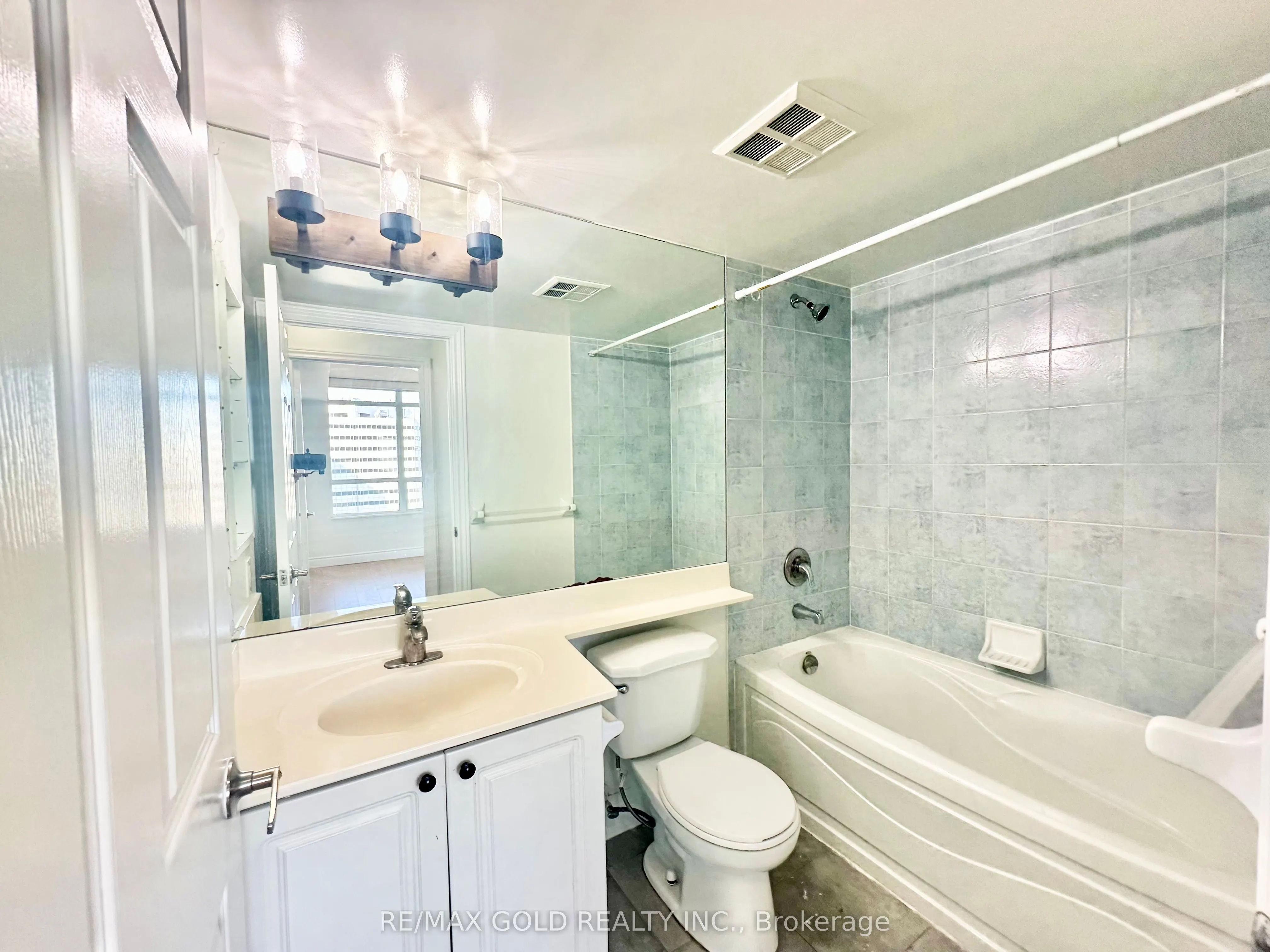 3888 Duke Of York Boulevard, #1023