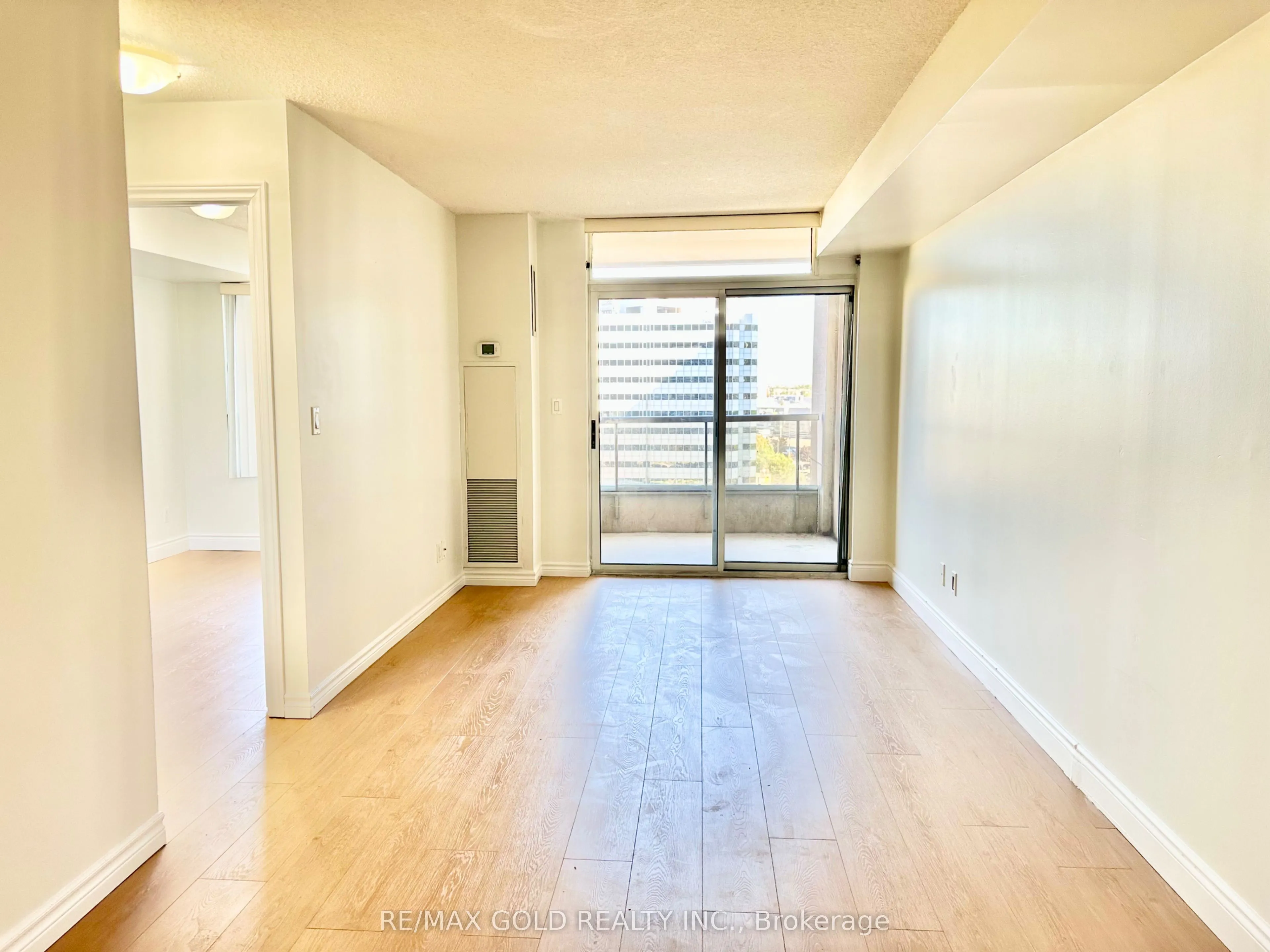 3888 Duke Of York Boulevard, #1023